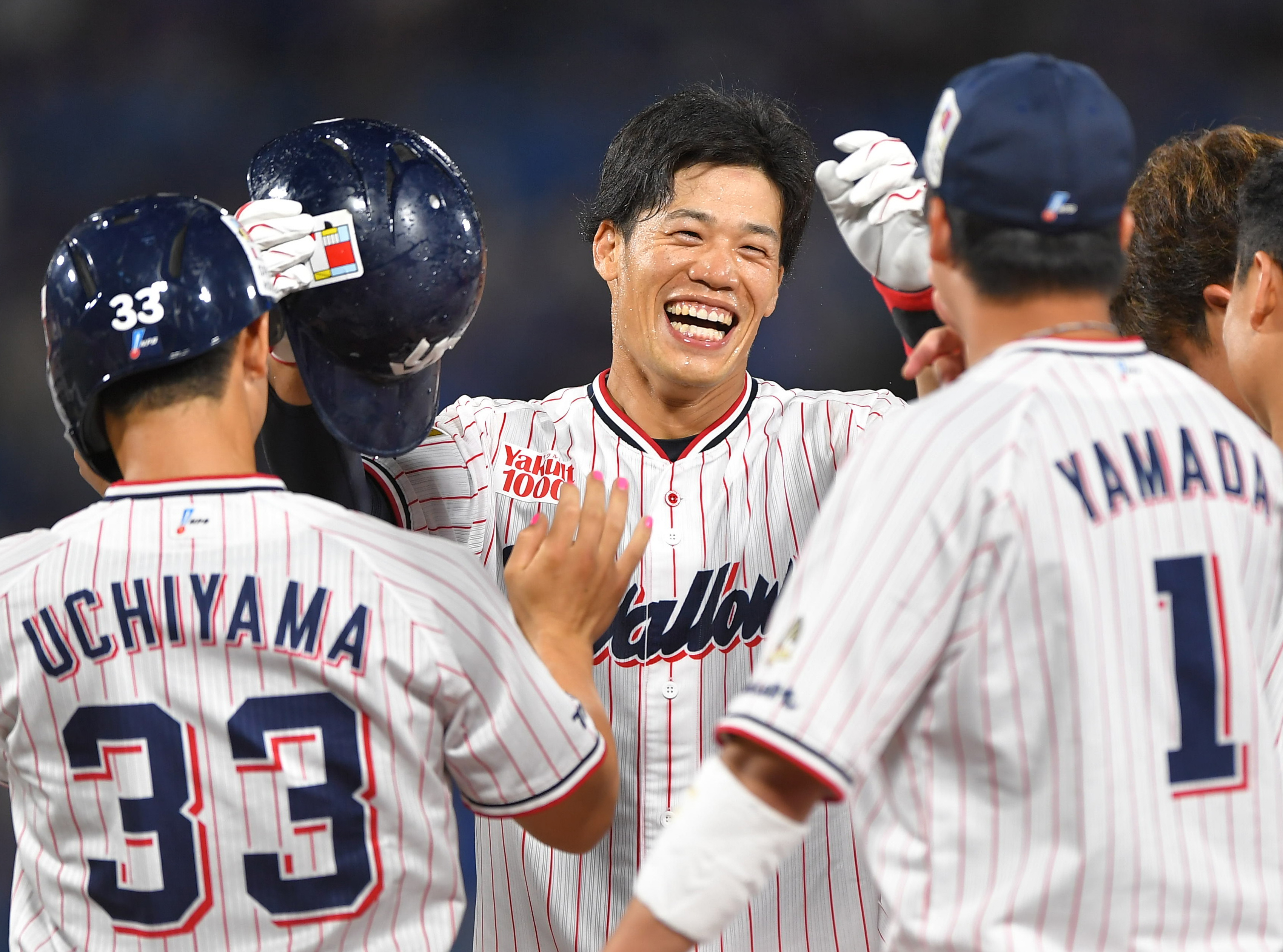 東京ヤクルトスワローズ 内山壮真 優勝記念 Tシャツ - 野球