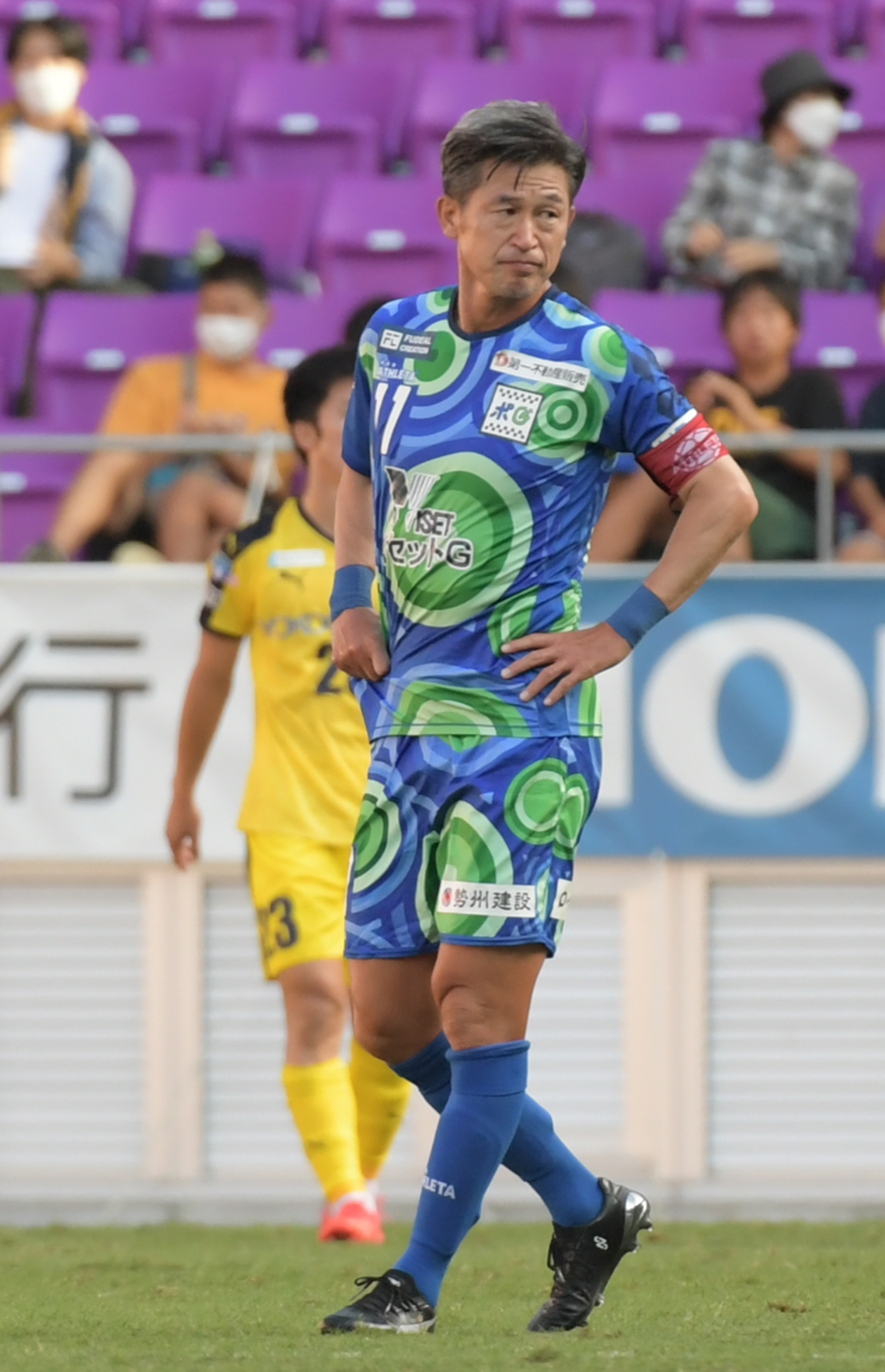 フォト特集】55歳・三浦知良、京都で勇姿 JFL鈴鹿、終盤に