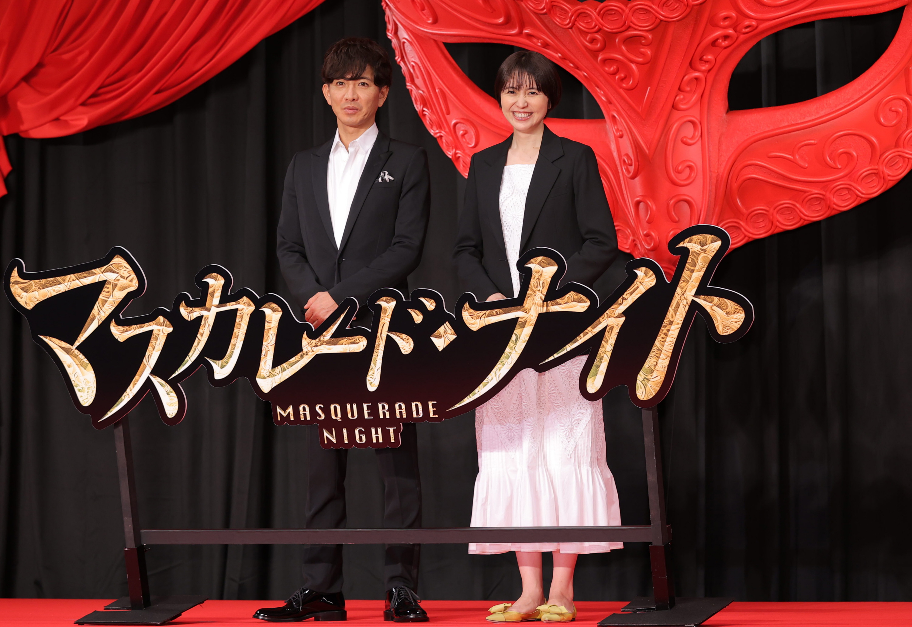 ☆映画「マスカレード、ホテル」　特製ハンドタオル・・木村拓哉、長澤まさみ 木村拓哉×長澤まさみ「マスカレード・ナイト」予告編＆新ビジュアル