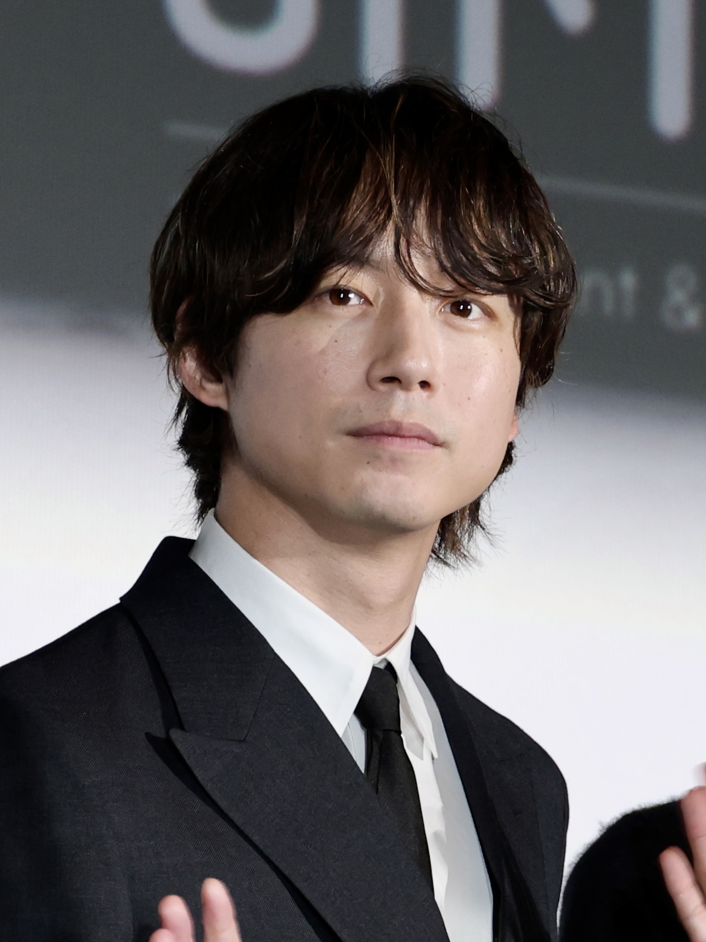 坂口健太郎「ファーストシーンは日本語しゃべってない」 国際共同製作