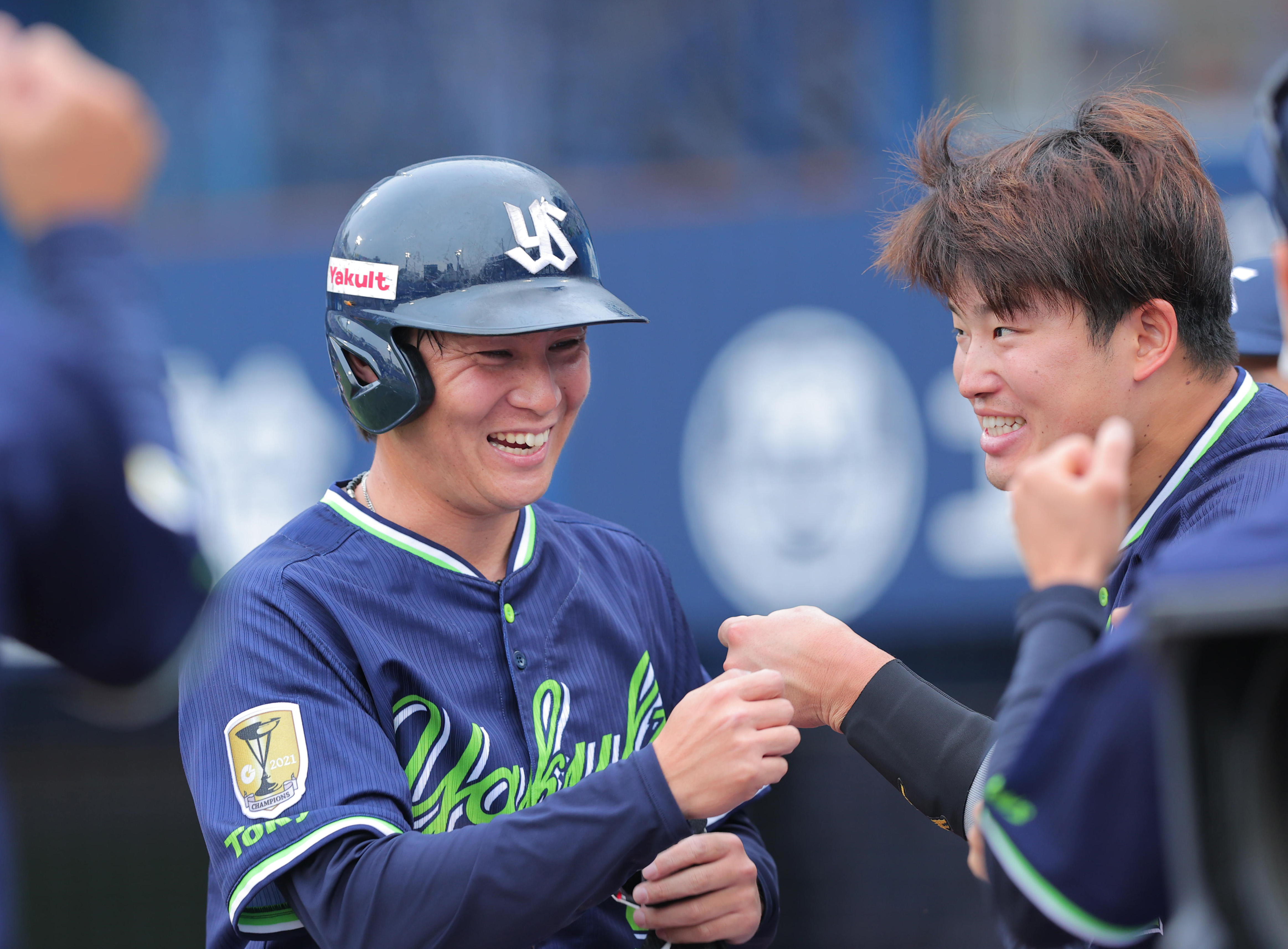 ヤクルトの 代打の神様 川端 ６３１日ぶり先発で即ヒット 高津監督 １９歳内山壮 ２０歳長岡と 川端も含めてヤングスワローズ サンスポ