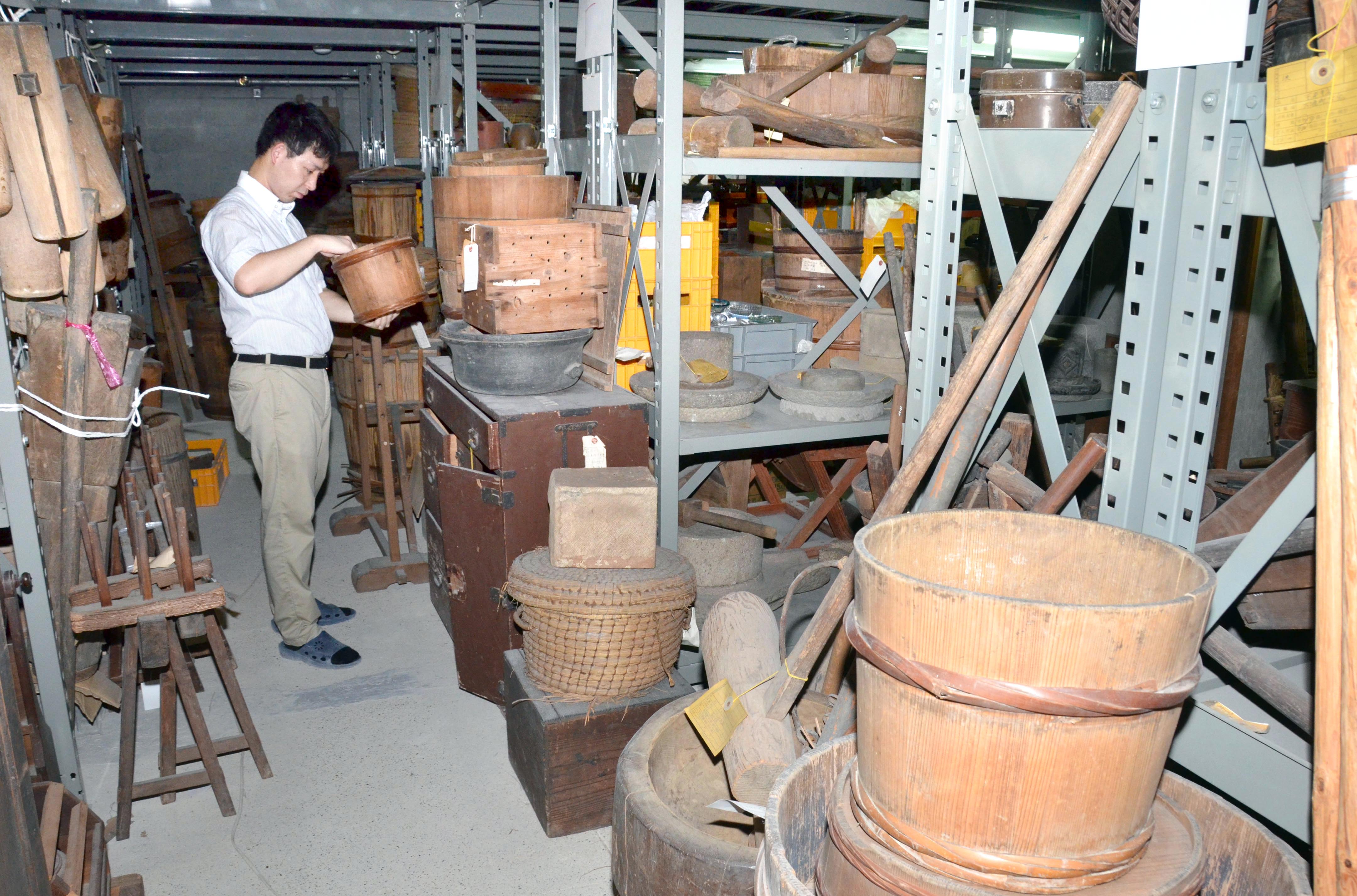 民藝家具長期間保存されていたお品です。古民家などに