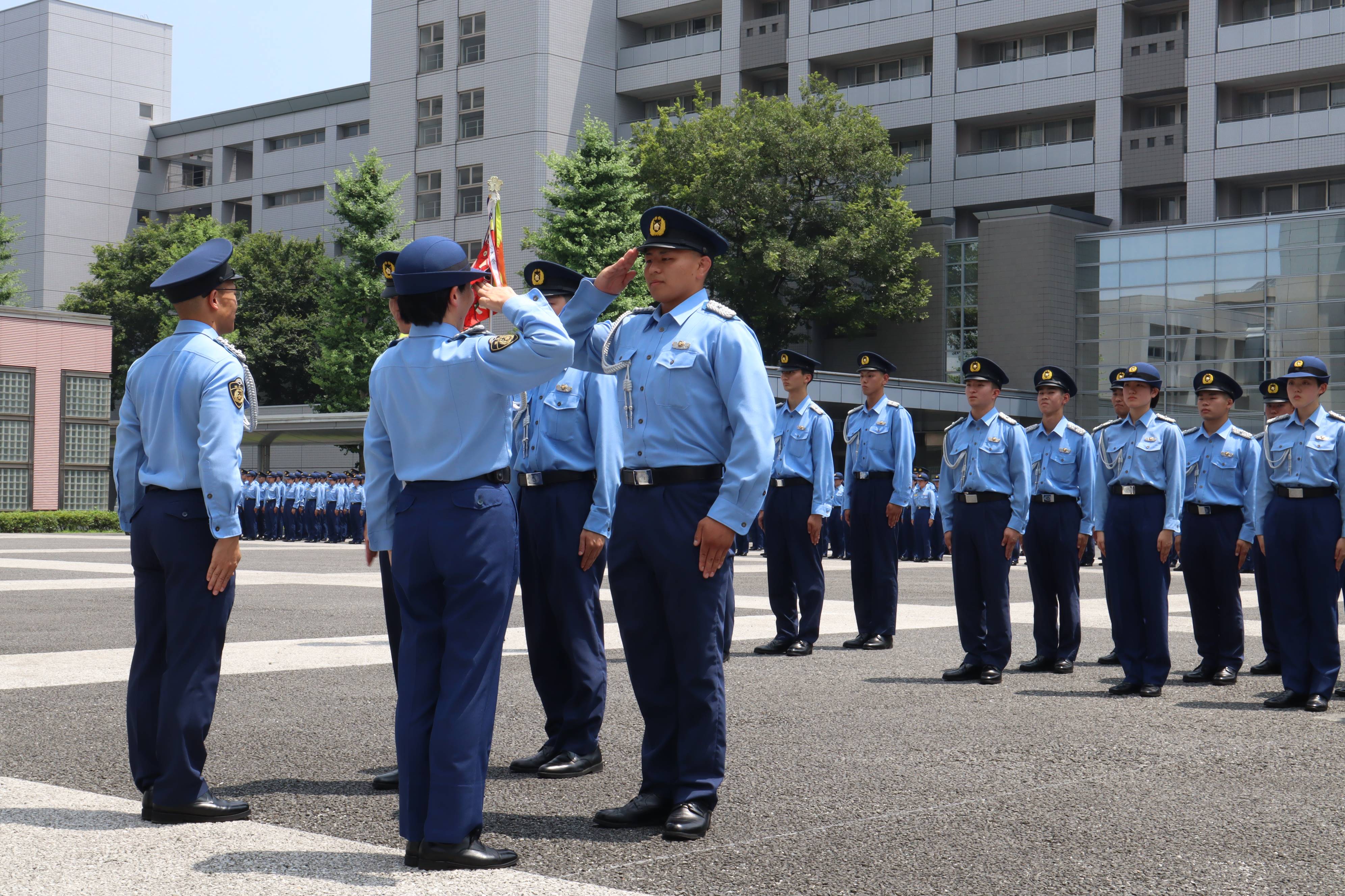 ★警視庁警察学校卒業記念★1984年 ペン立て2つ と鏡 ☆警視庁警察学校卒業記念☆1984年 ペン立て2つ と鏡