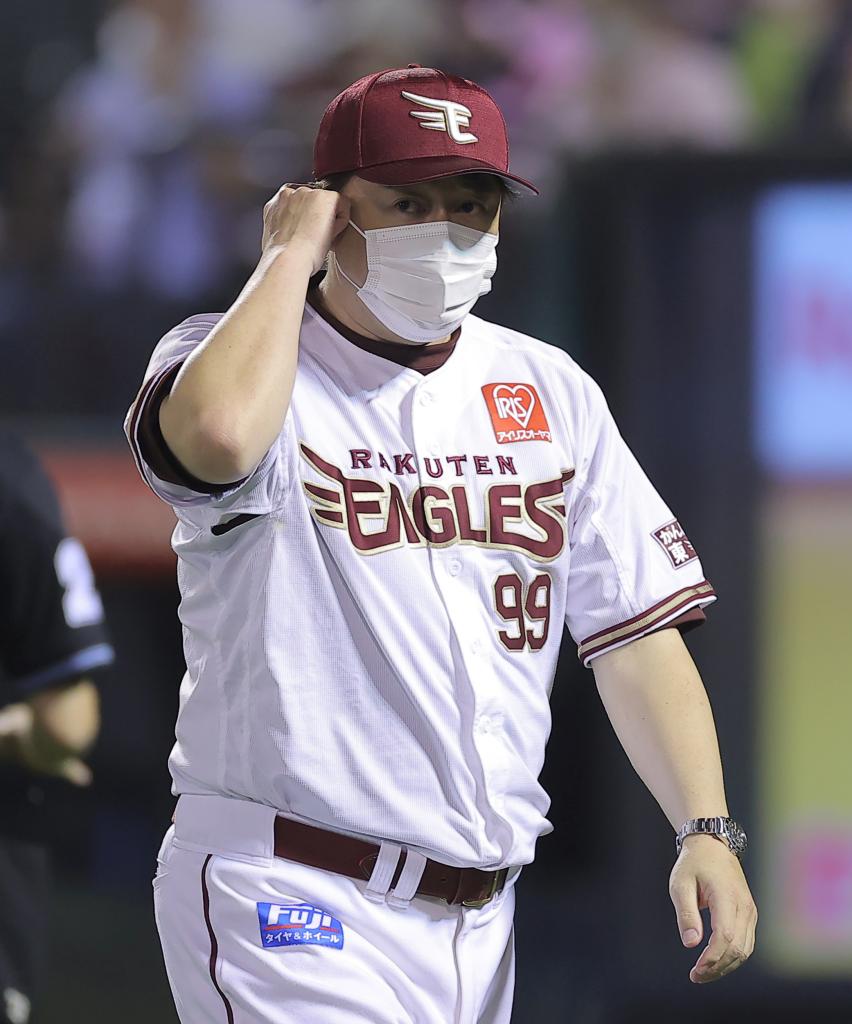 楽天・石井一久氏、監督でもGMでも〝赤っ恥〟 本拠地で勝てず