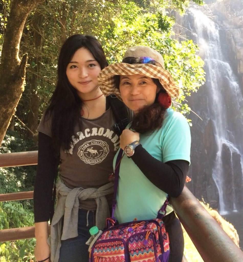 電通過労自殺３年 まつりさん命日に母が手記 働く人の命と健康守って 1 3ページ 産経ニュース