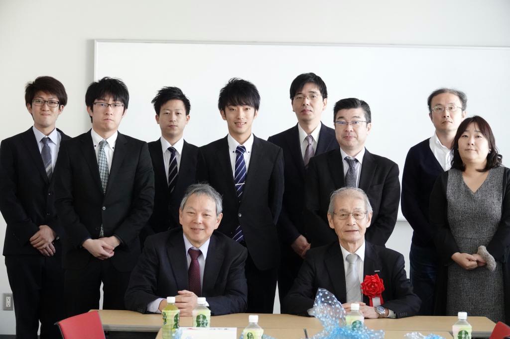 吉野彰氏ノーベル化学賞 １歩も２歩も先を見ている 長年の交流の九大 岡田教授 講義に学生も刺激 産経ニュース