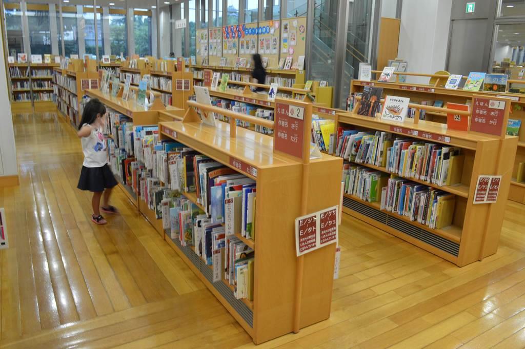 来館者１４年連続日本一 岡山県立図書館のこだわり 1 2ページ 産経ニュース