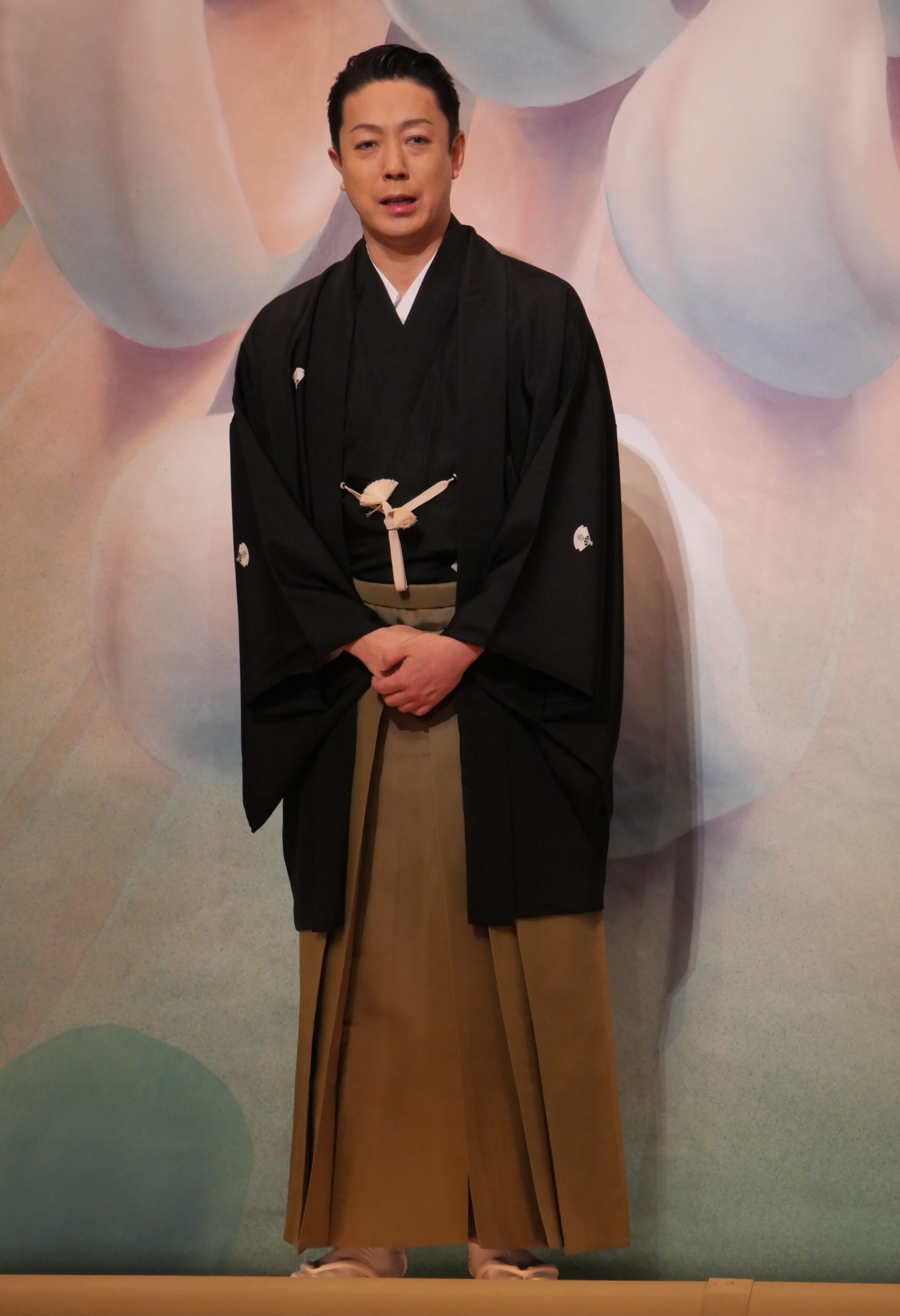 八代目尾上菊五郎、襲名公演2か月目 ティファニーから祝幕贈られ「夢の
