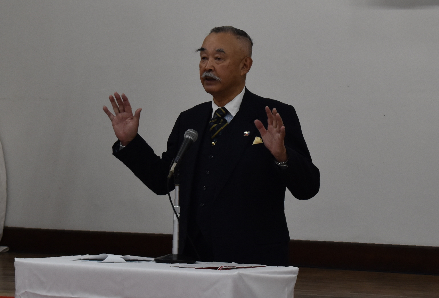 秋山 真 之