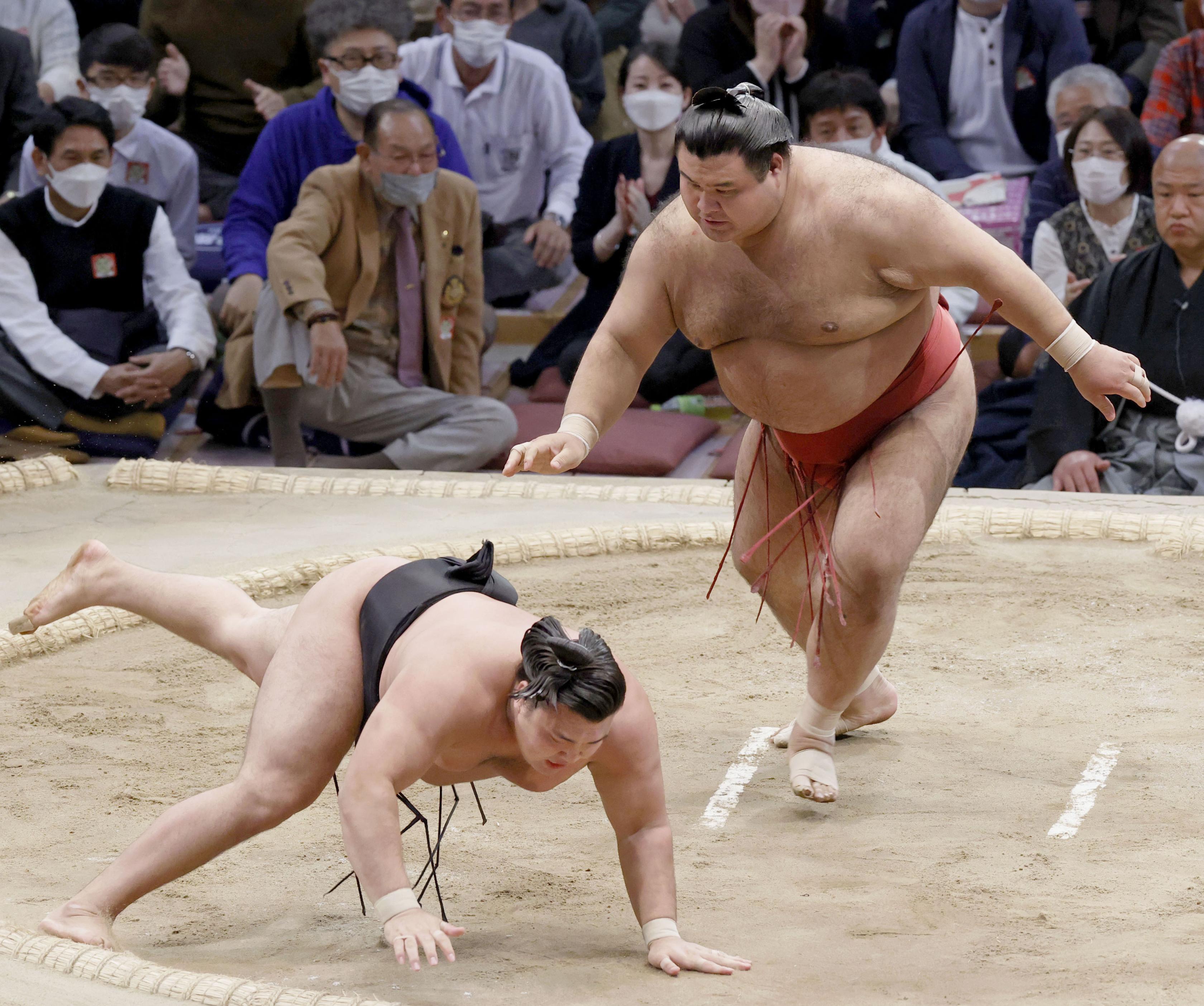 高安 1敗守り意欲十分 前向きな いい相撲で盛り上げたい 九州場所 サンスポ 高安 1敗守り意欲十分 前向きな いい相撲で盛り上げたい 九州場所 サンスポ