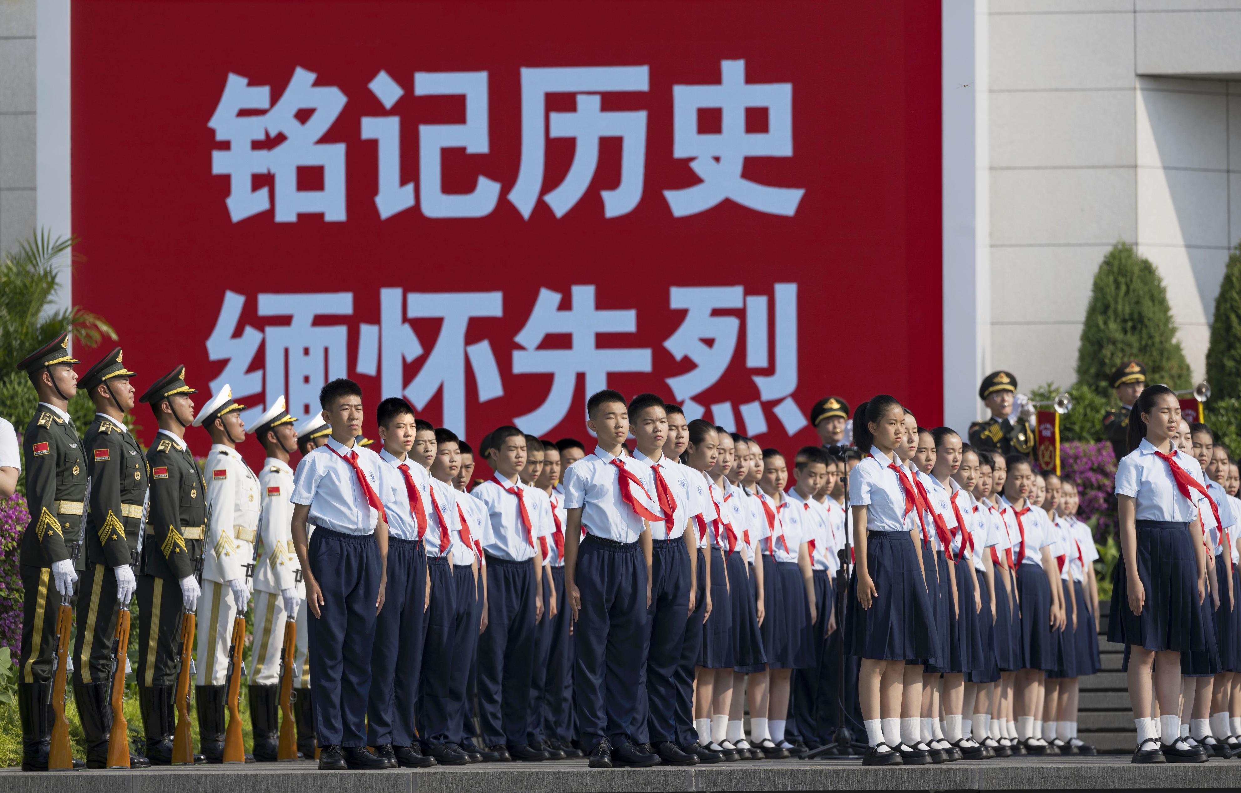 中国・習近平主席が抗日戦争関連施設で献花 1940年の「百団大戦」の 