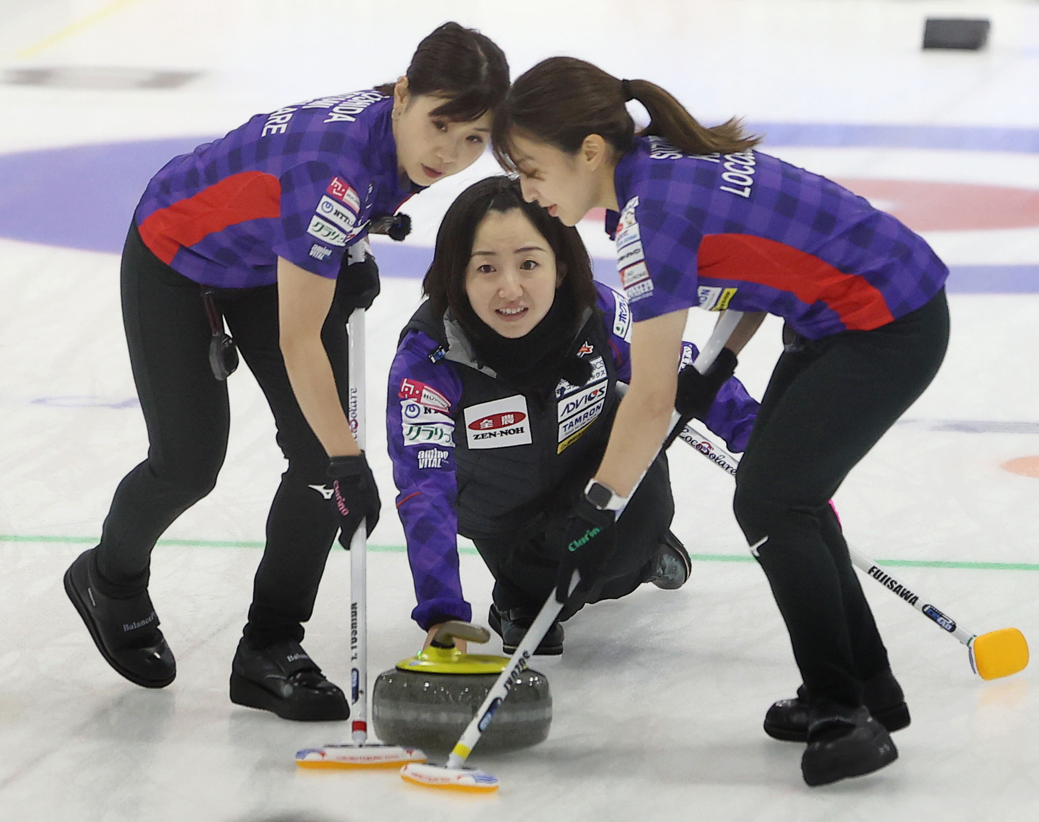 ロコ ソラーレ連勝 ２勝２敗で決着は最終戦へ カーリング サンスポ