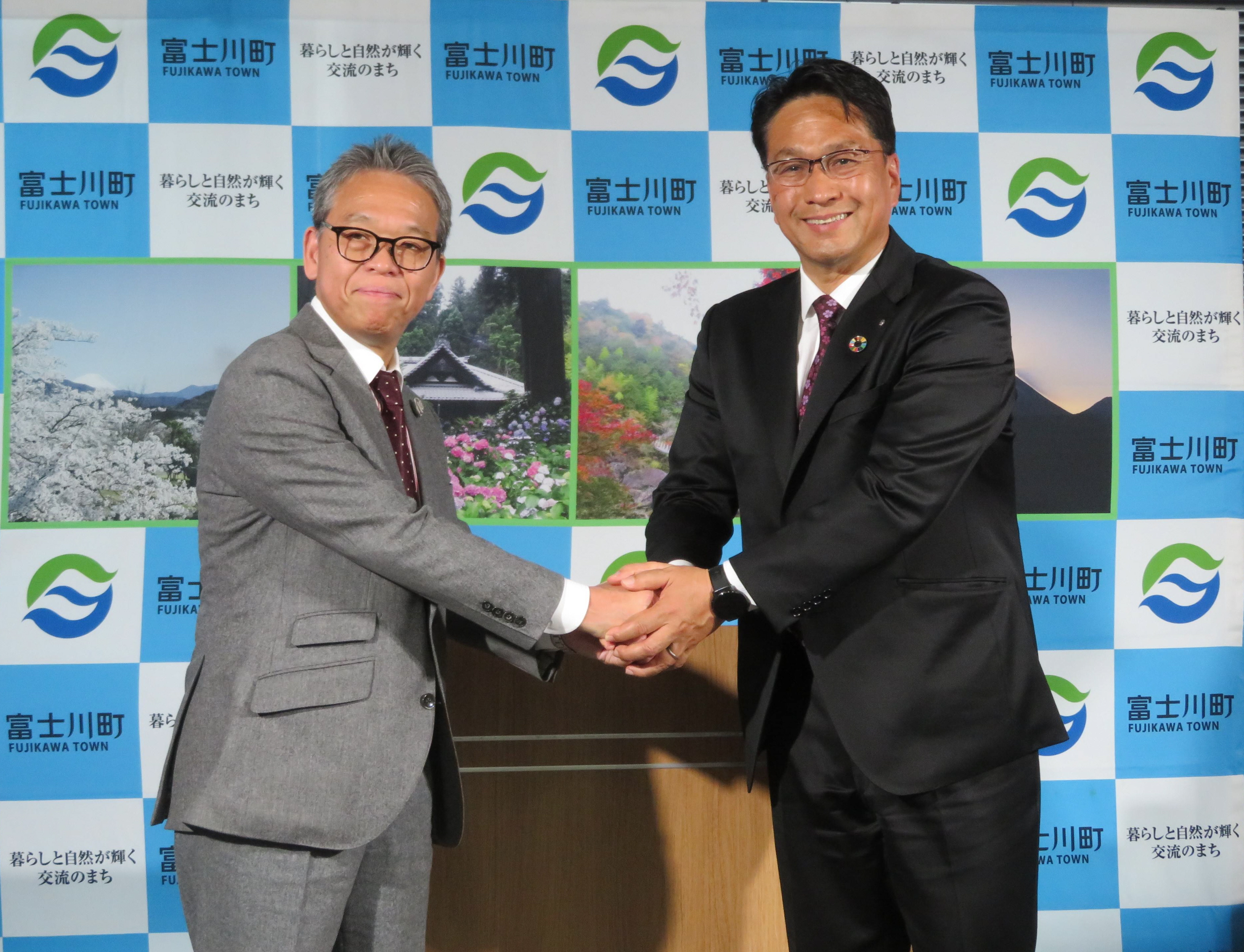 ホリプロと山梨・富士川町がオフィシャルパートナー協定を締結