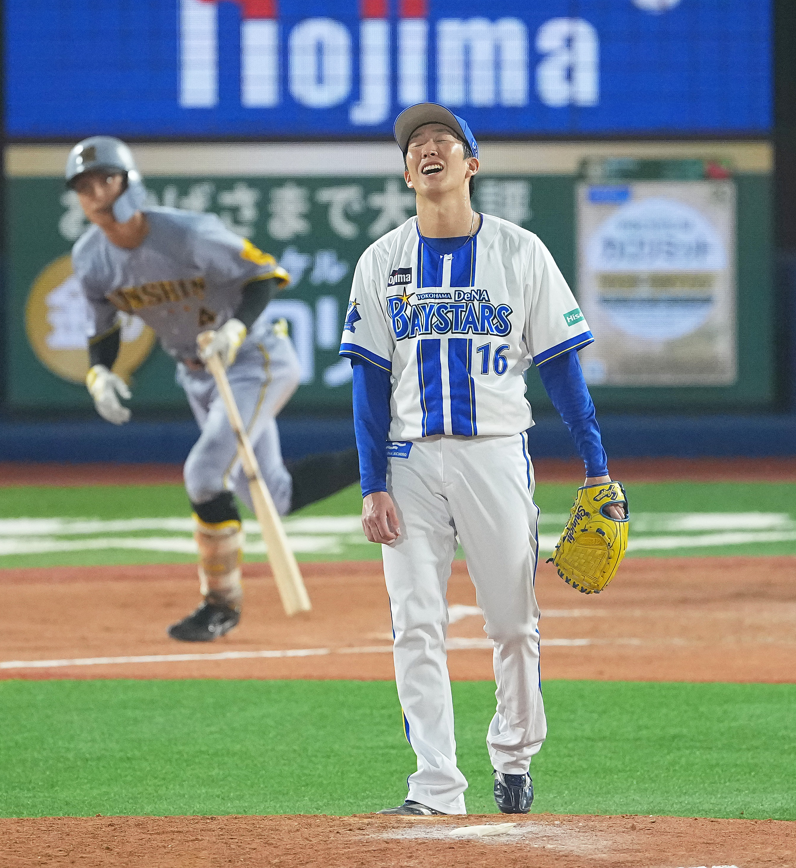 BBM 2020 GLORY 横浜DeNA 大貫晋一 直筆 /30 BBM 2020 GLORY 横浜DeNA 大貫晋一 直筆 /30 - メルカリ