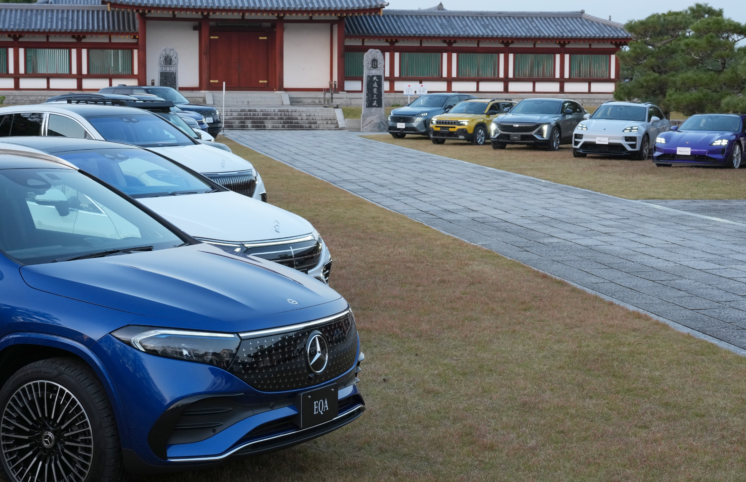 由木 礼 車のある風景 15/60 由木 礼 車のある風景 15/60 由木 礼 車の