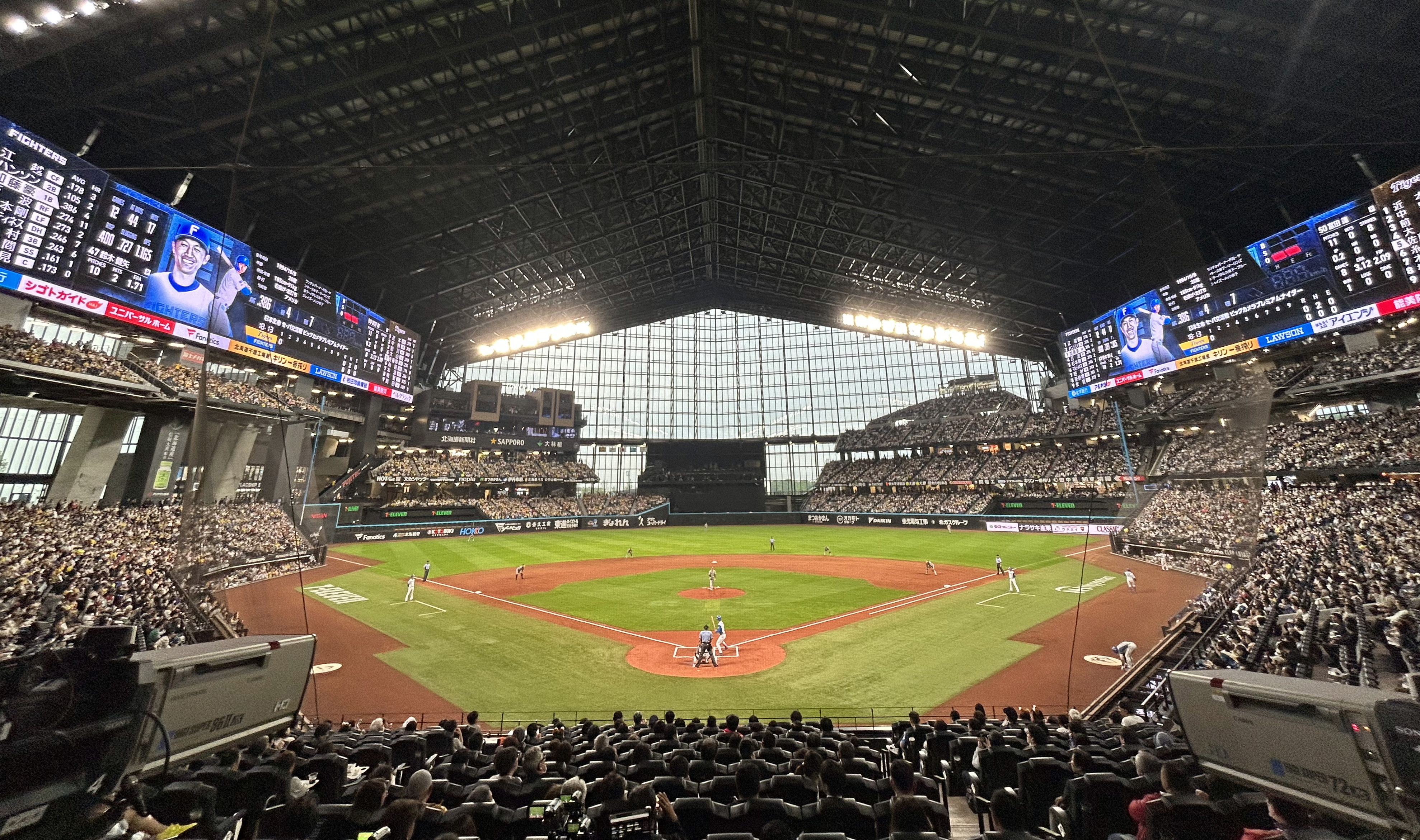 ES CON FIELD INAUGURAL SEASON 記念時計