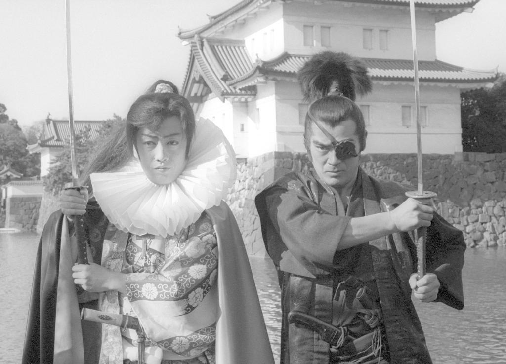 妖気 怪奇 山田風太郎 怪異の世界 沢田研二の天草四郎に女性ファン殺到 奇想天外なアイデアと強烈なキャラクターが登場する 魔界転生 1 2ページ イザ