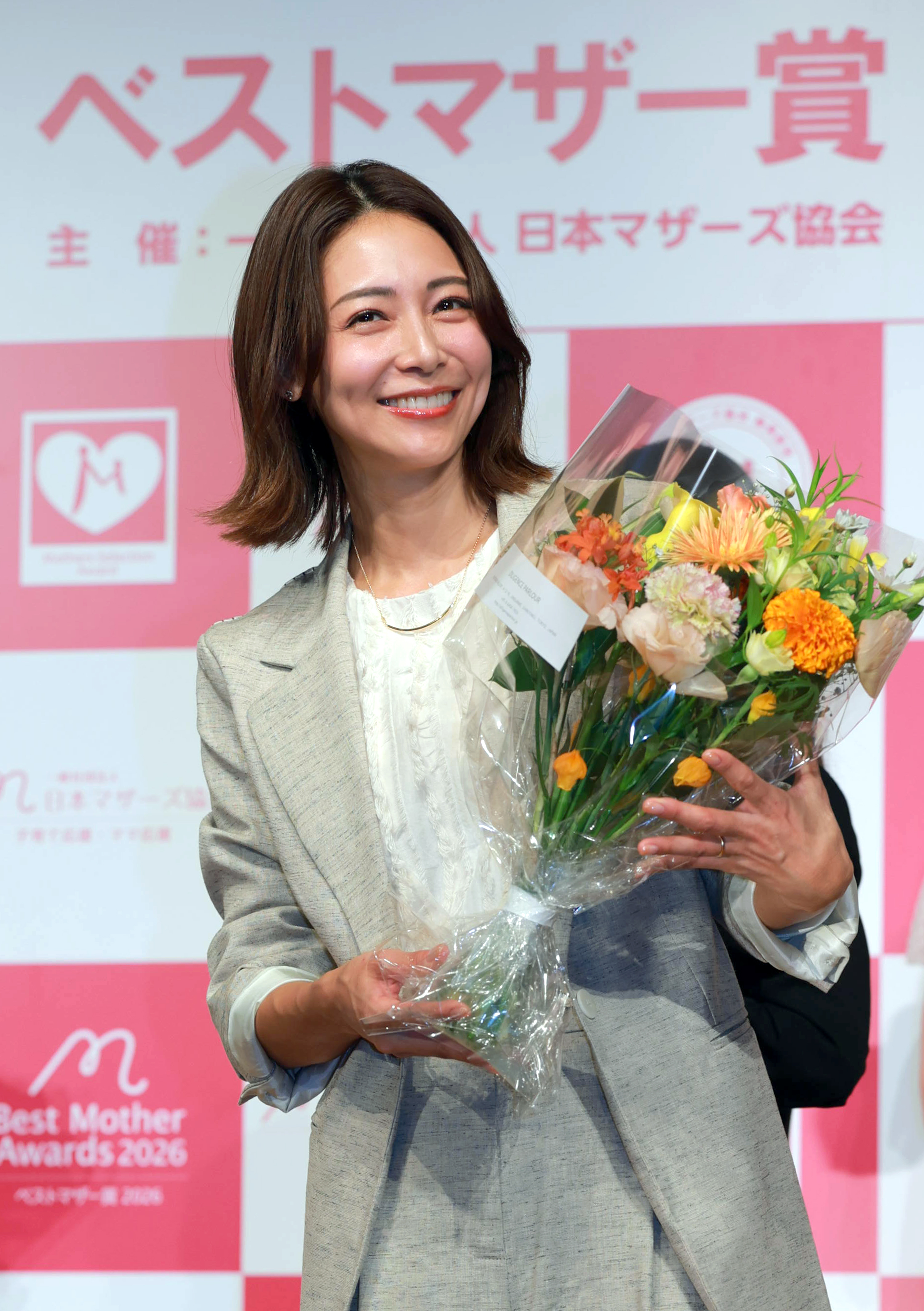 double様 ミラオーウェン * ロングベスト * 相武紗季さん着用 ベストマザー賞2026』相武紗季、南明奈、加藤ミリヤらが受賞【コメント