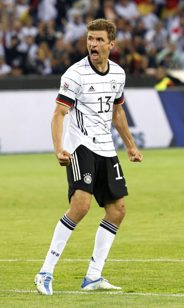 バイエルンミューヘン ドイツ代表 サッカー 90s バイエルン バイエルン、注目の23歳ドイツ代表FW獲得交渉に暗雲？シュトゥッ