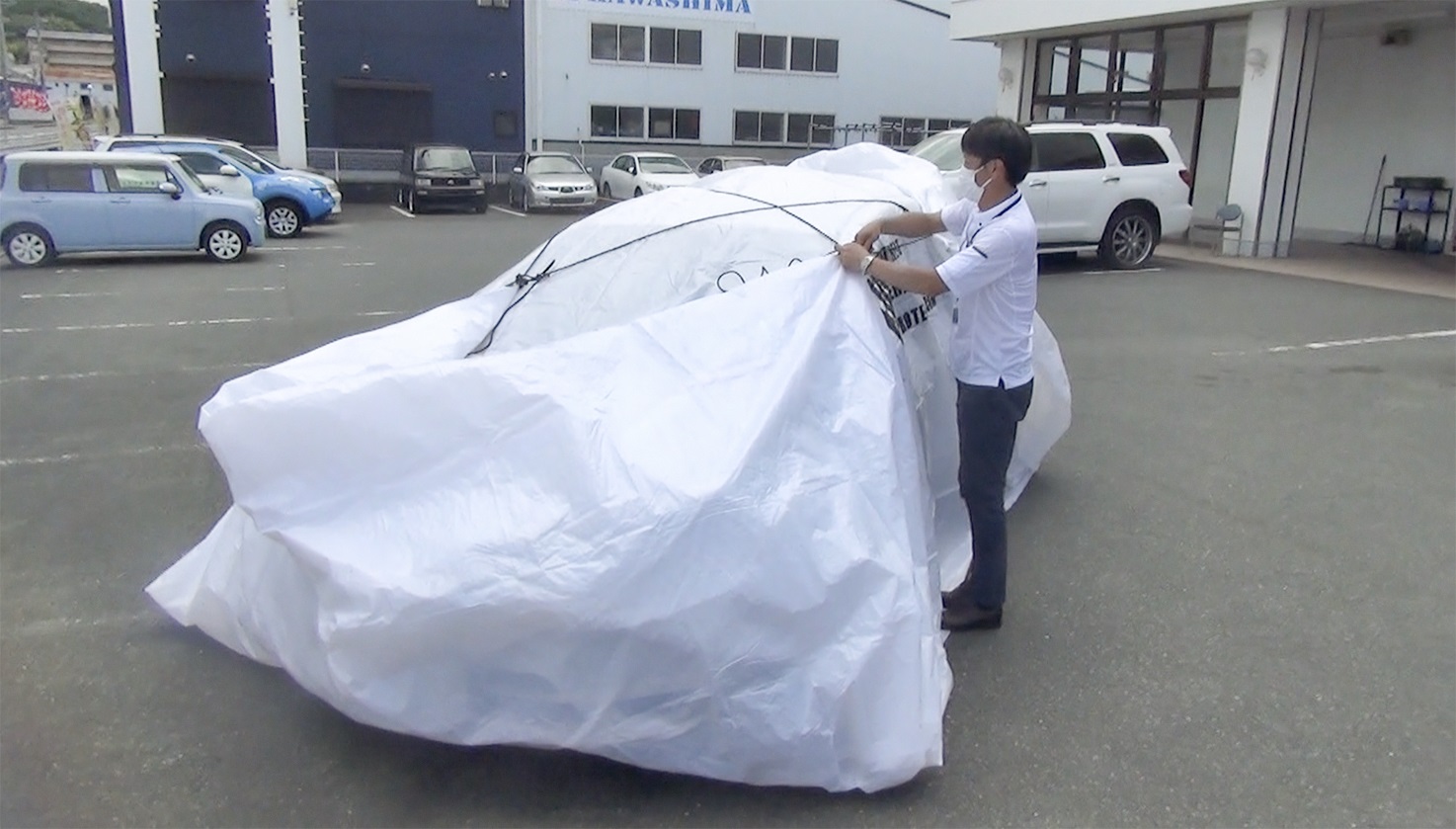 豪雨被害拡大 浸水対策グッズに注目 自動車覆うシートや設置容易な止水 