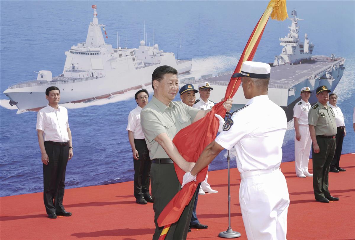 中国、初の強襲揚陸艦が就役 台湾上陸も想定し海軍力誇示か - 産経ニュース