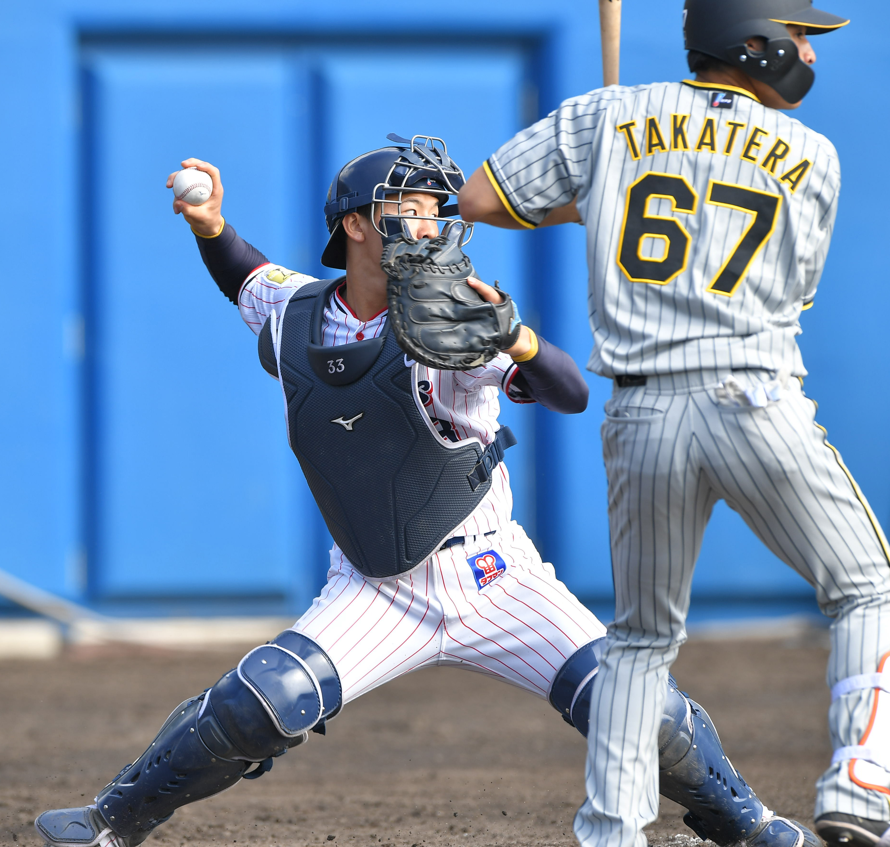 ヤクルトスワローズ 33内山壮真 初ホームラン記念ユニフォーム - 記念 ヤクルトスワローズ 33内山壮真 初ホームラン記念ユニフォーム - 記念