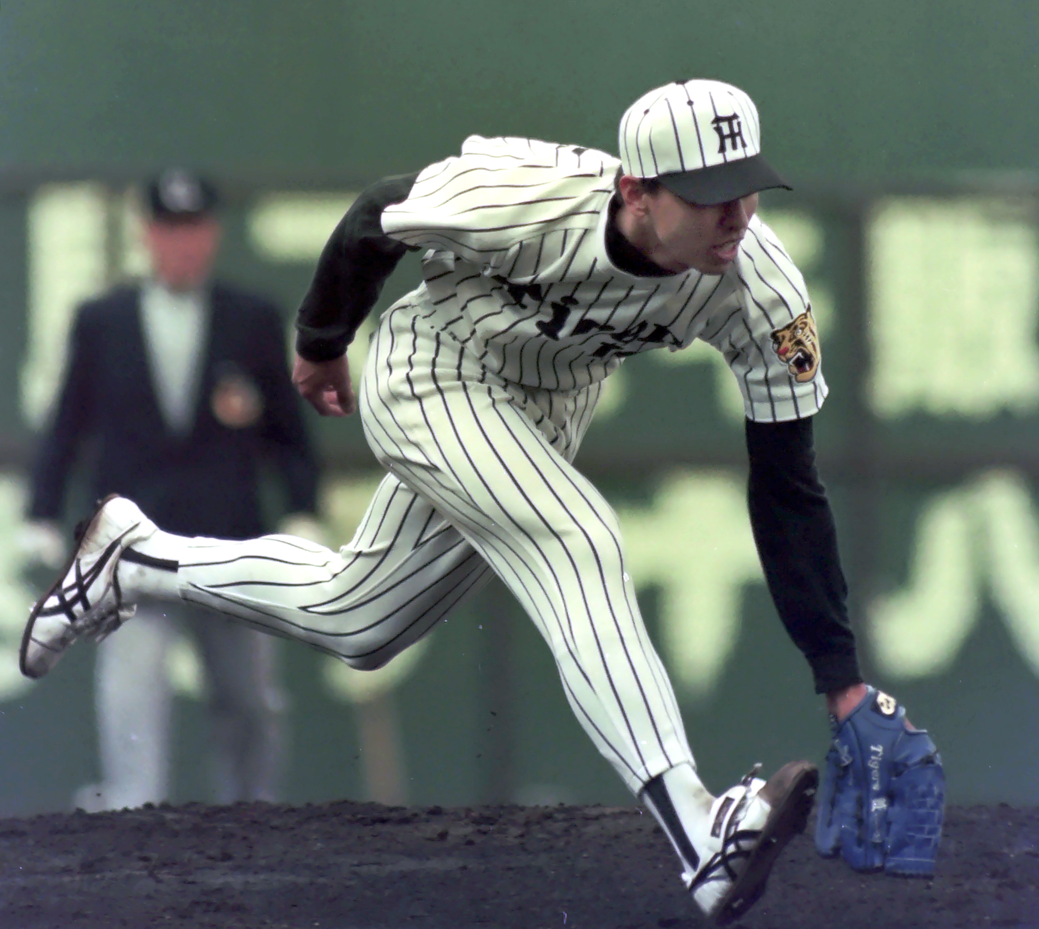 藪恵壹 攻め続けた男】震災から始まったプロ2年目は波瀾万丈 セ