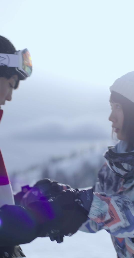 エントリー最大P14倍以上 松本穂香 JR SKISKI『この雪には熱がある