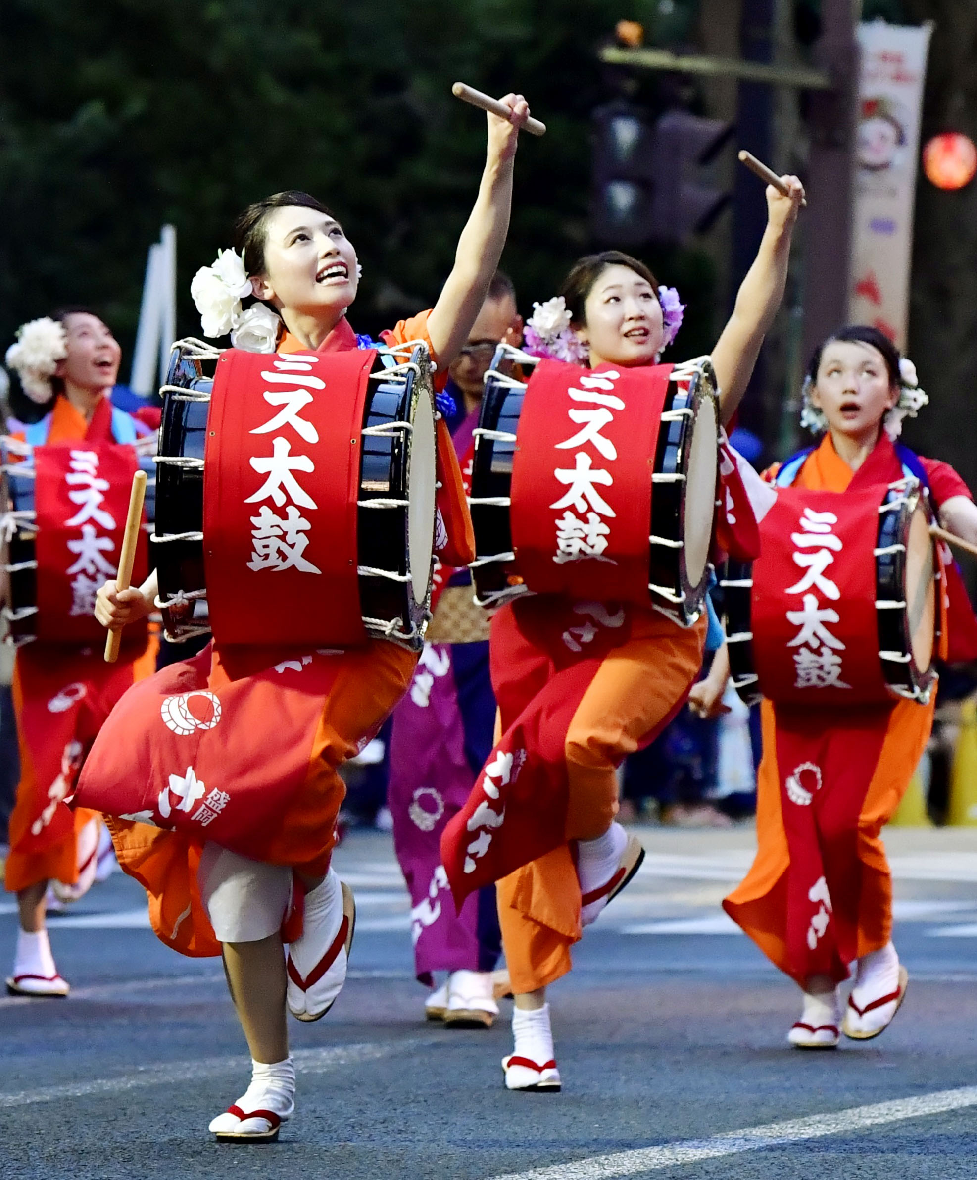 【フォト特集】３年ぶり「盛岡さんさ踊り」 色とりどりの浴衣で舞う - 産経ニュース