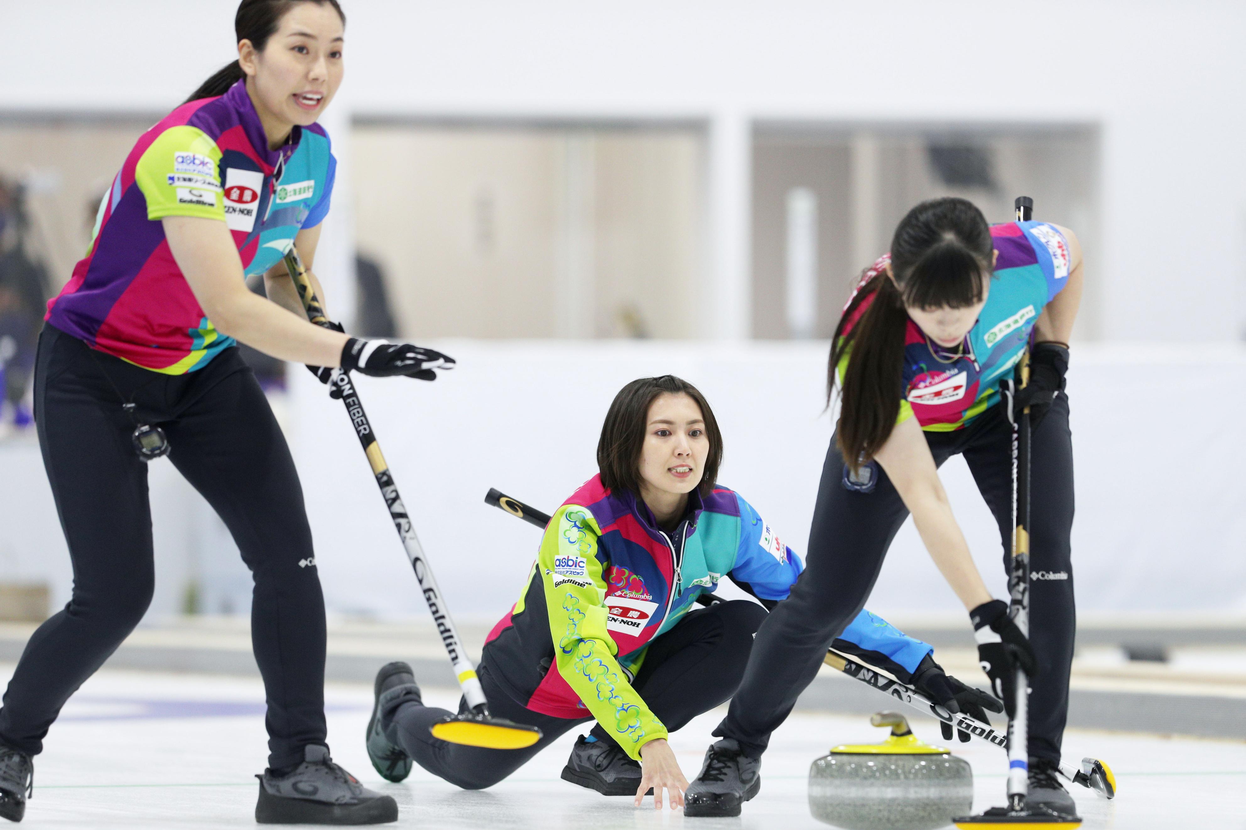 北海道銀行が先勝 女子日本代表決定戦 カーリング サンスポ