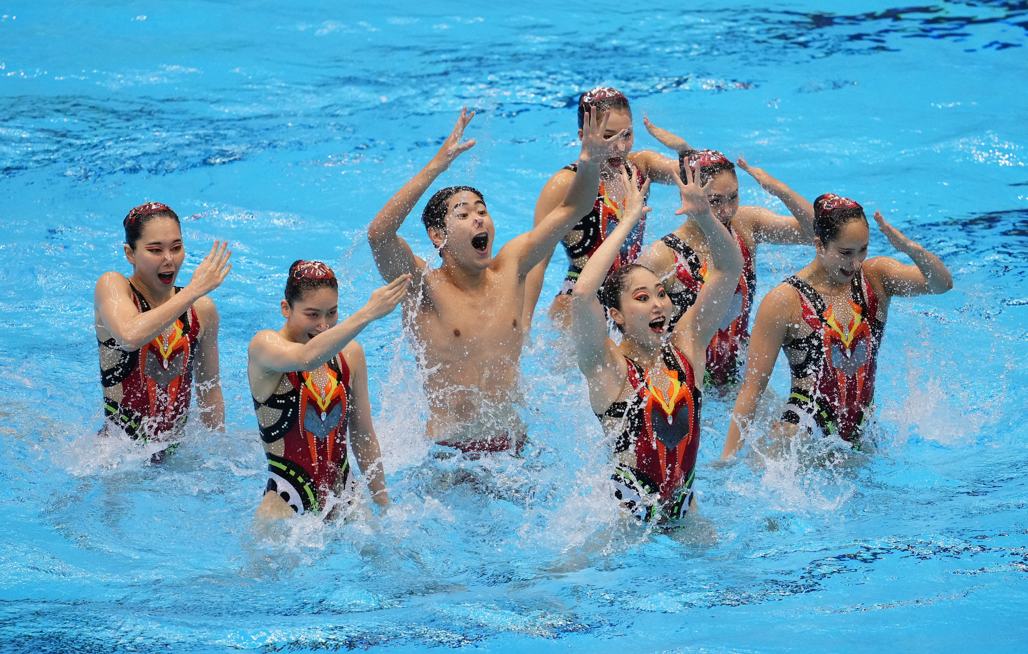 フォト】ＡＳ、チームに男子が参加 世界水泳初、パリ五輪でも