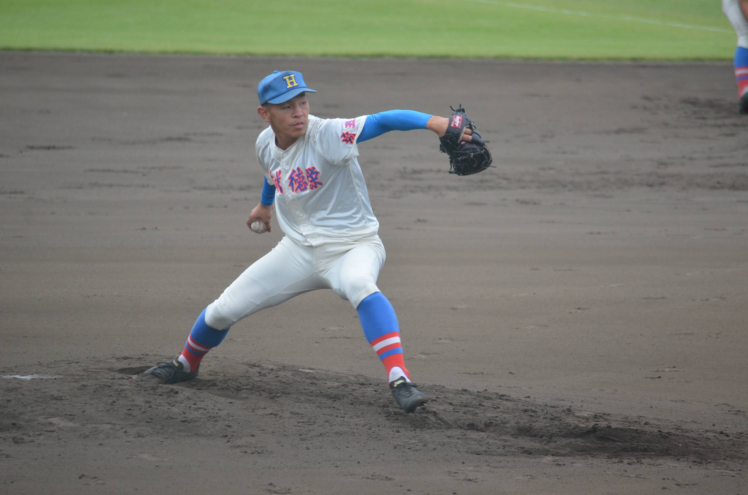 花咲徳栄 花咲徳栄 野村の特大弾で初4強/野球/デイリースポーツ online