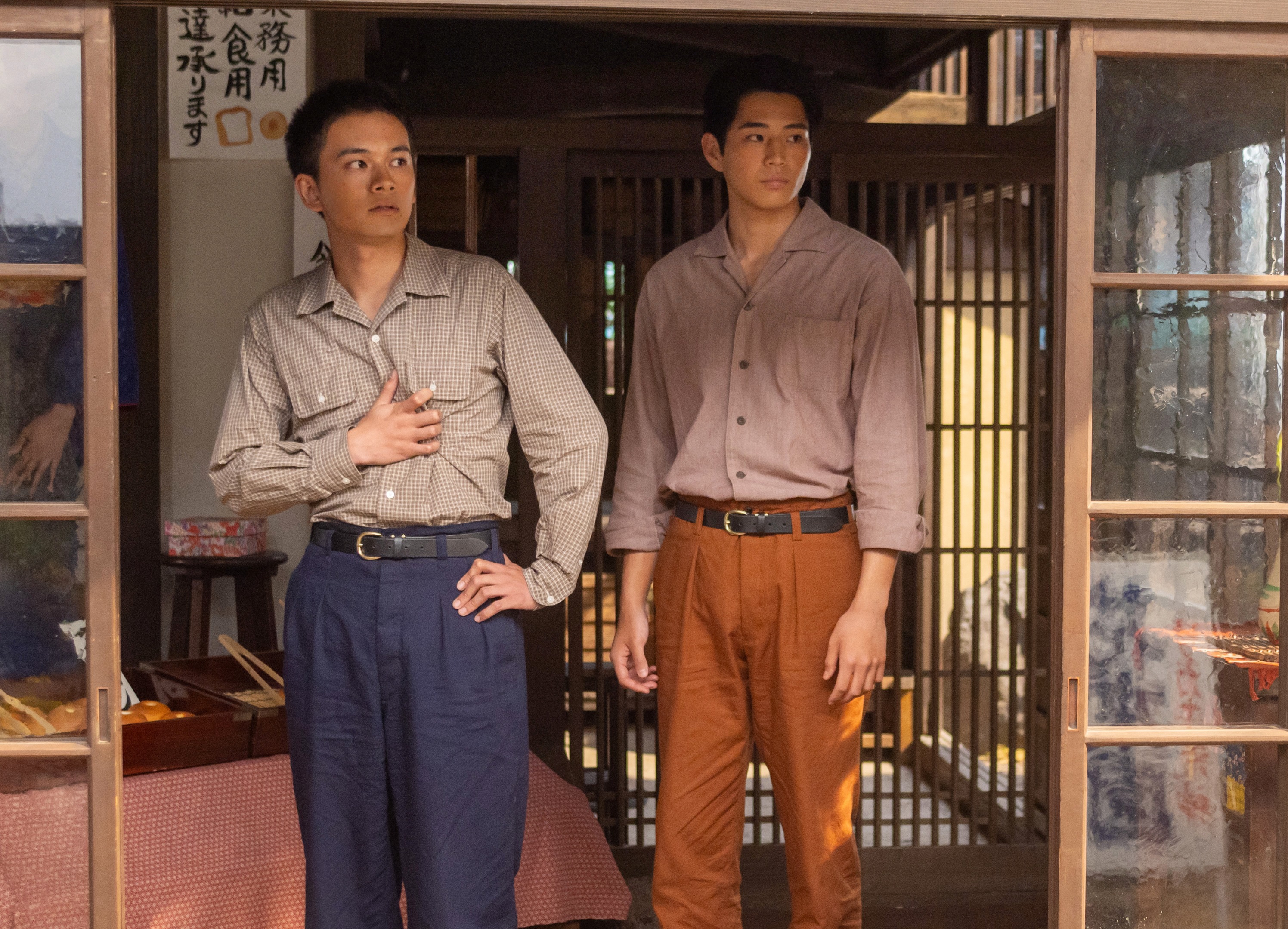 明日の「あんぱん」第11回 親しげなのぶと貴島の様子に動揺を隠せない