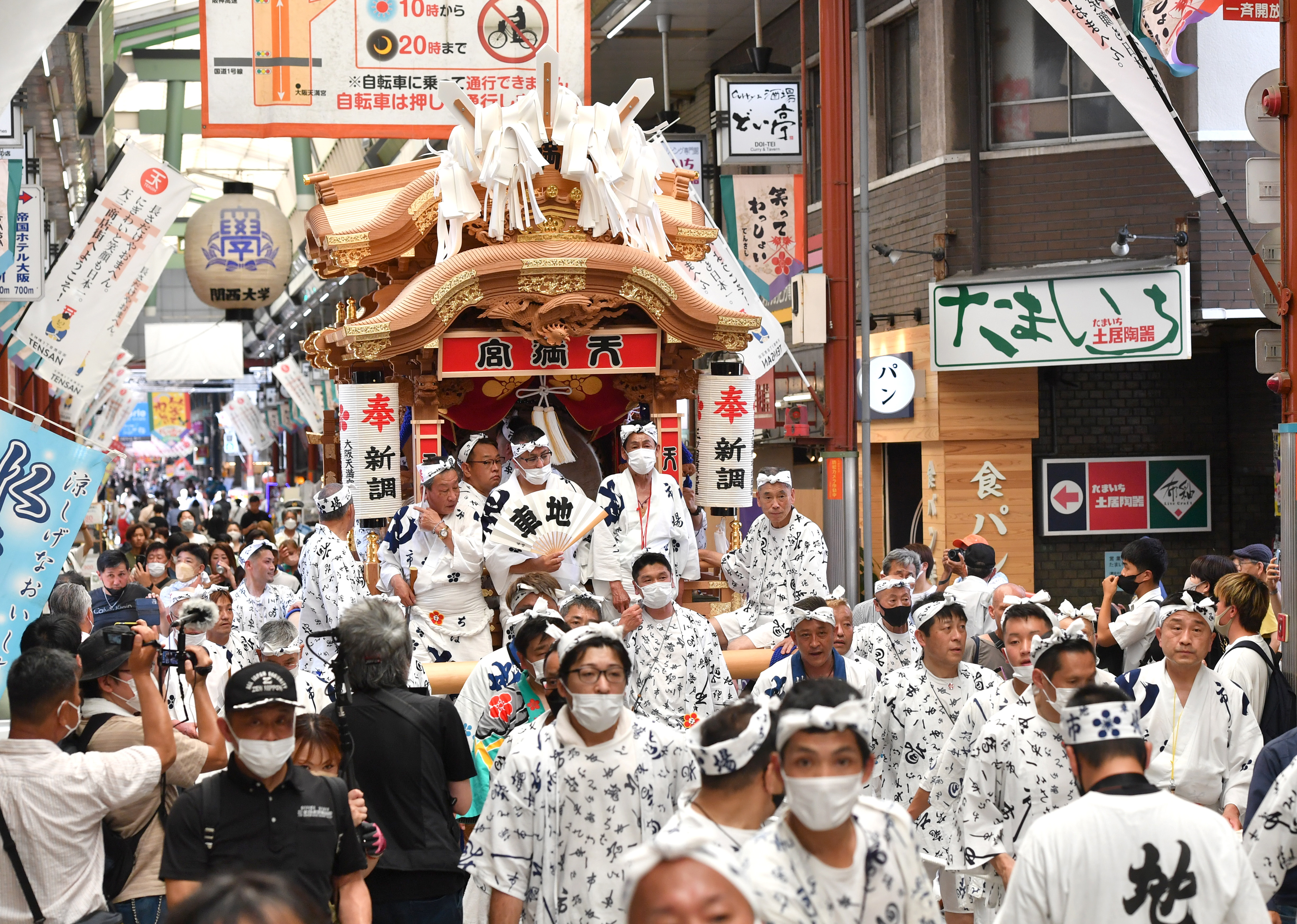 天神祭の「だんじり」170年ぶり新調 大阪、江戸時代の工法再現
