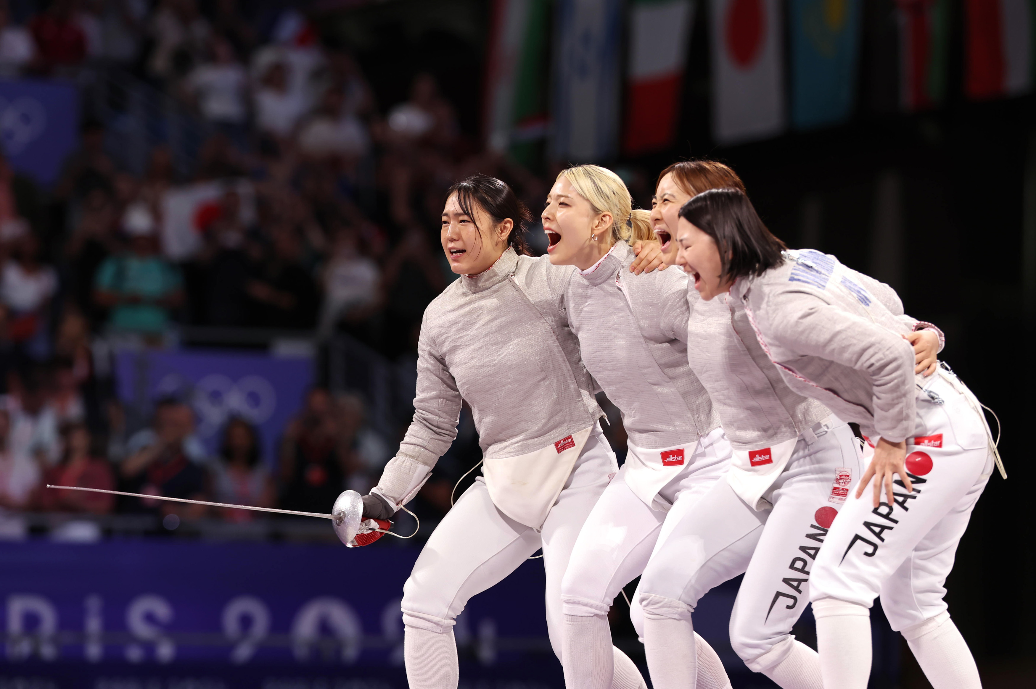 女子サーブル団体日本は銅 ウクライナが金 パリ五輪フェンシング