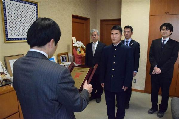 高校野球 ２１世紀枠 推薦の洛星を表彰 今後も文武両道を 産経ニュース