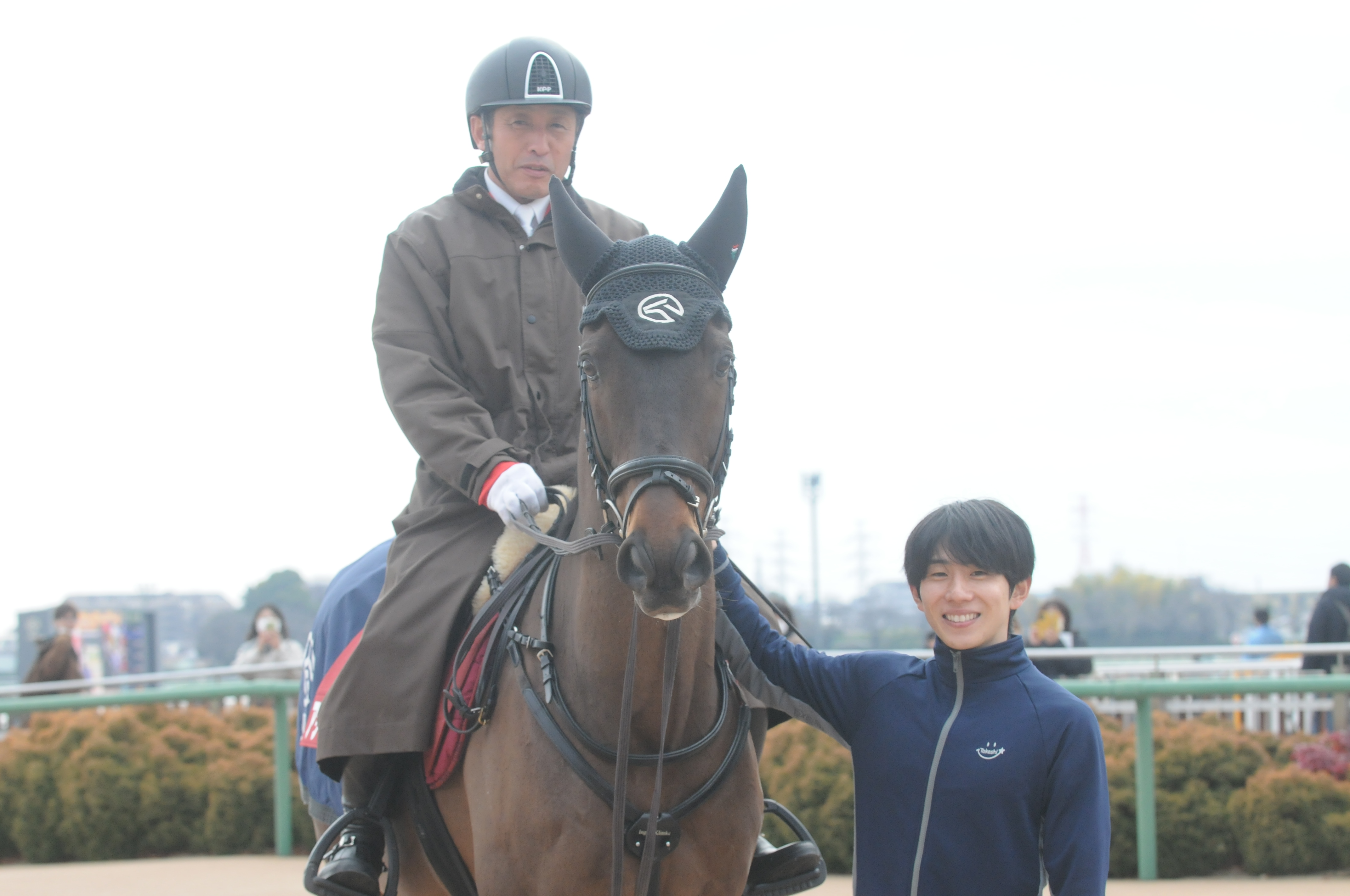 アサマノイタズラが中山競馬場で誘導馬としてデビュー - サンスポZBAT!