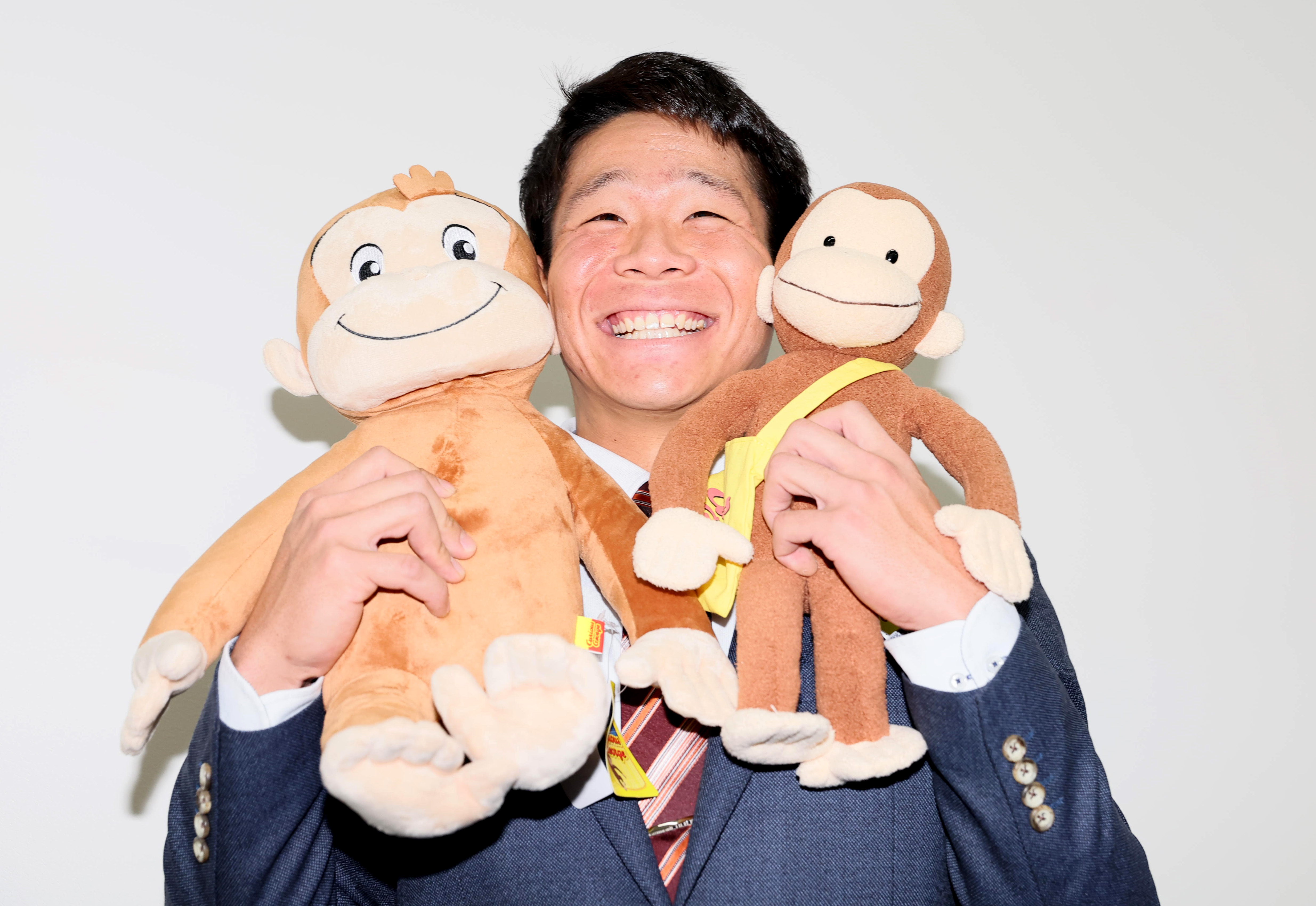 巨人D3位・佐々木俊輔、おさるのジョージのぬいぐるみを持参