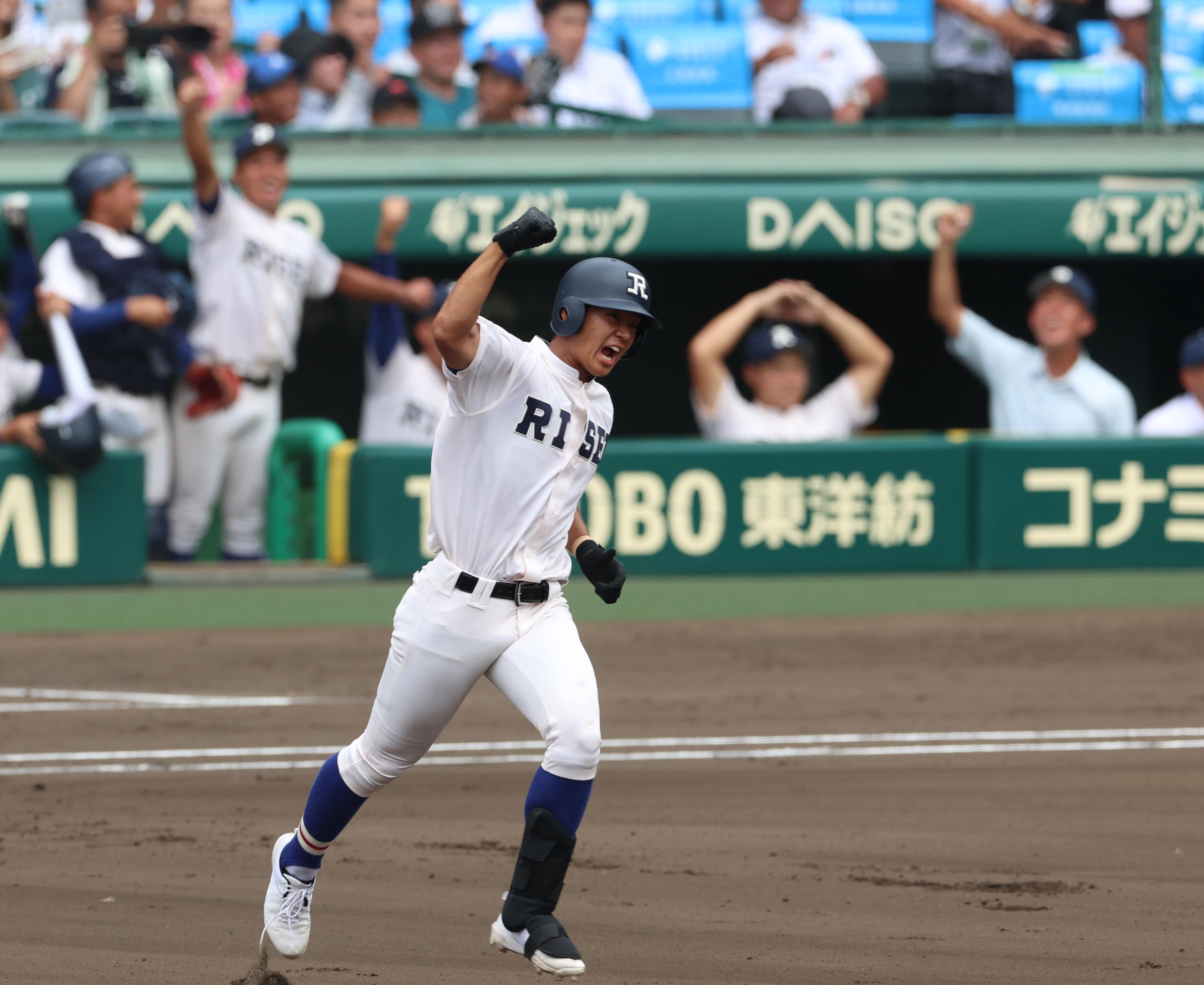 甲子園】履正社の主砲・森田大翔が先制３ラン 憧れの先輩ヤクルト