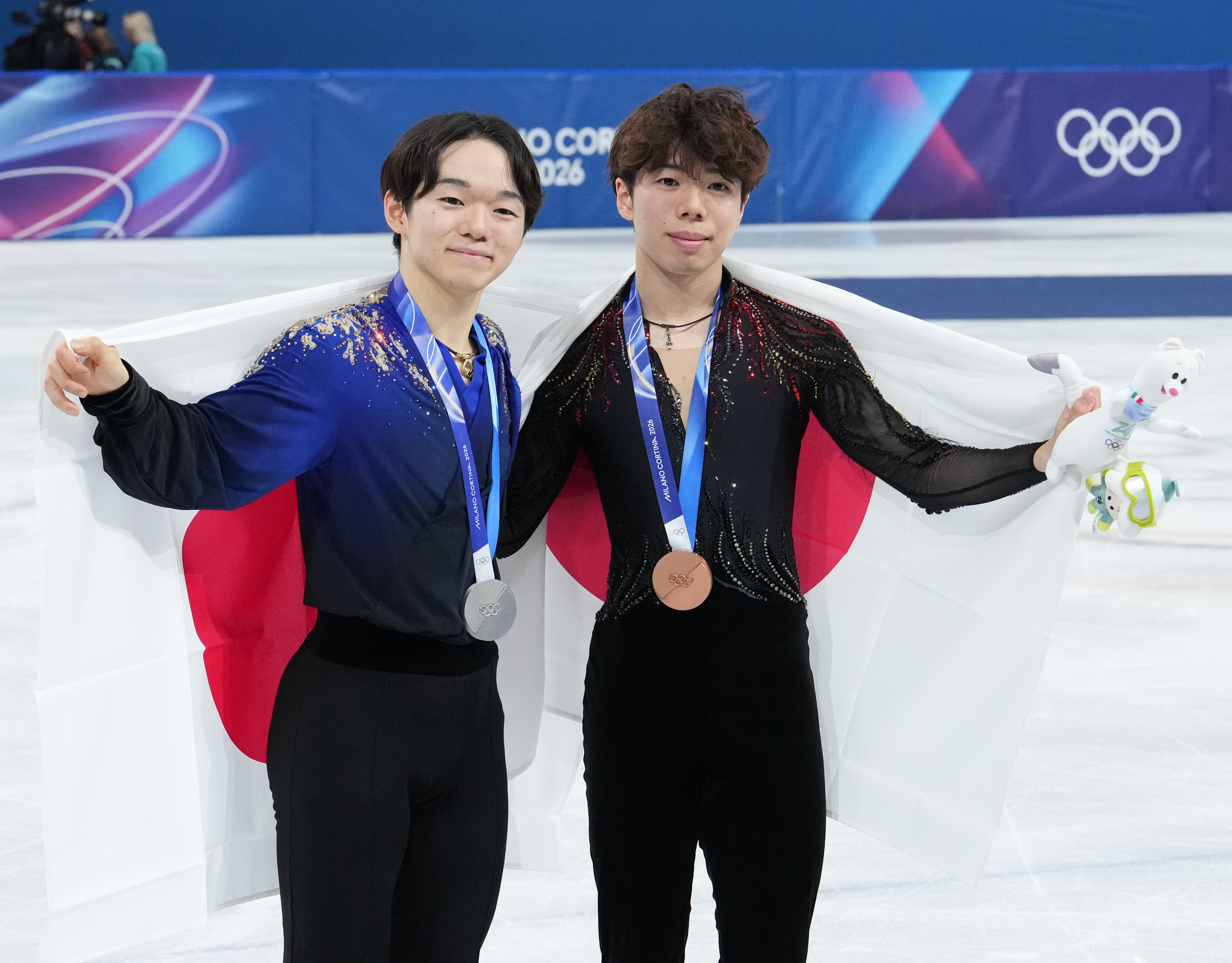 鍵山優真、銀メダル 佐藤駿はSP9位から銅メダル マリニンはミス連発で8