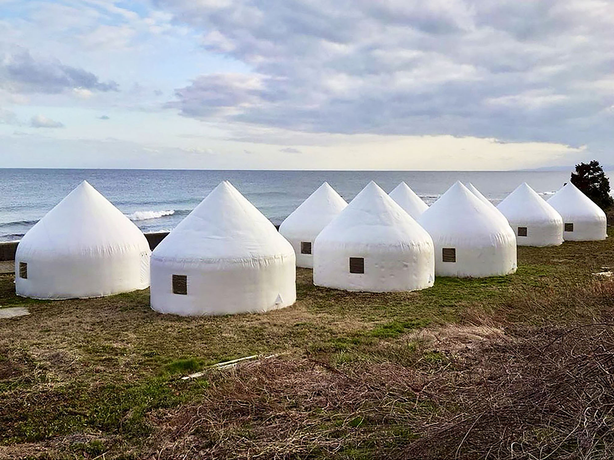 寒くない災害用簡易住宅「インスタントハウス」備蓄へ 漫画家