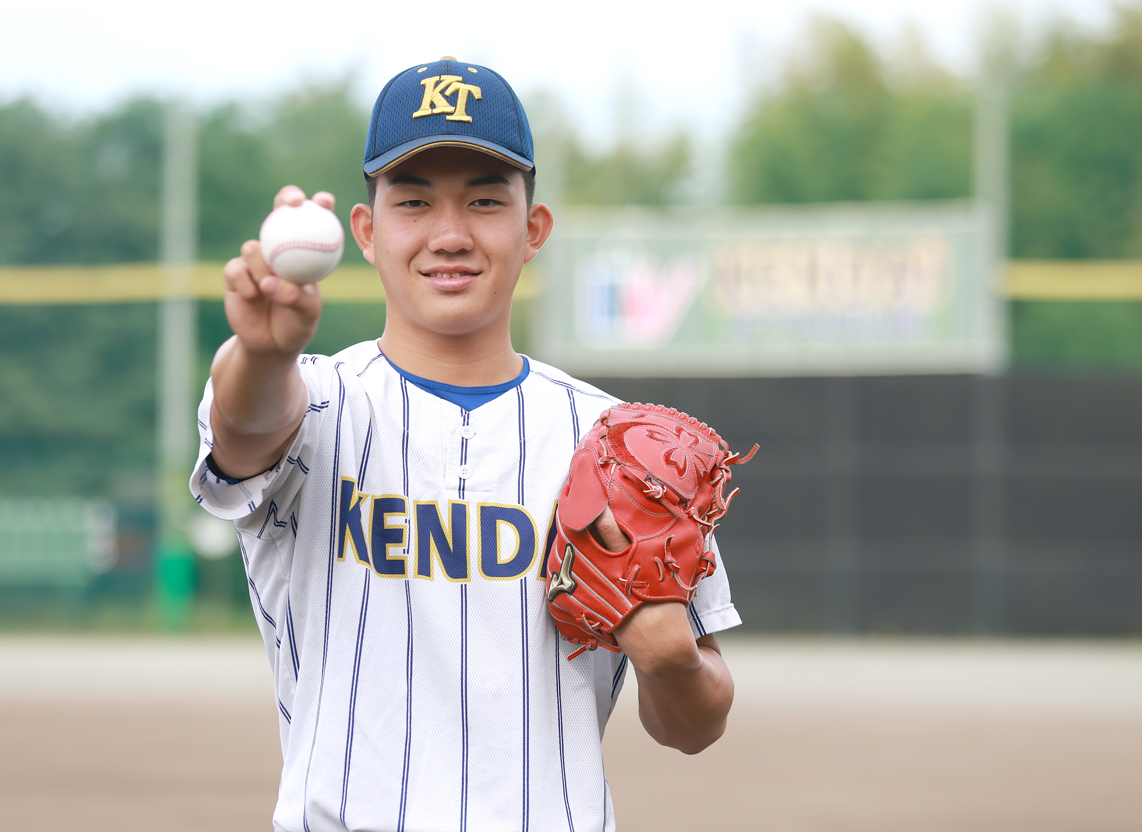 t*a様 プロ野球　石垣選手　グローブ プロ野球 石垣選手 グローブ プロ野球NPB 石垣選手 グローブ - メルカリ