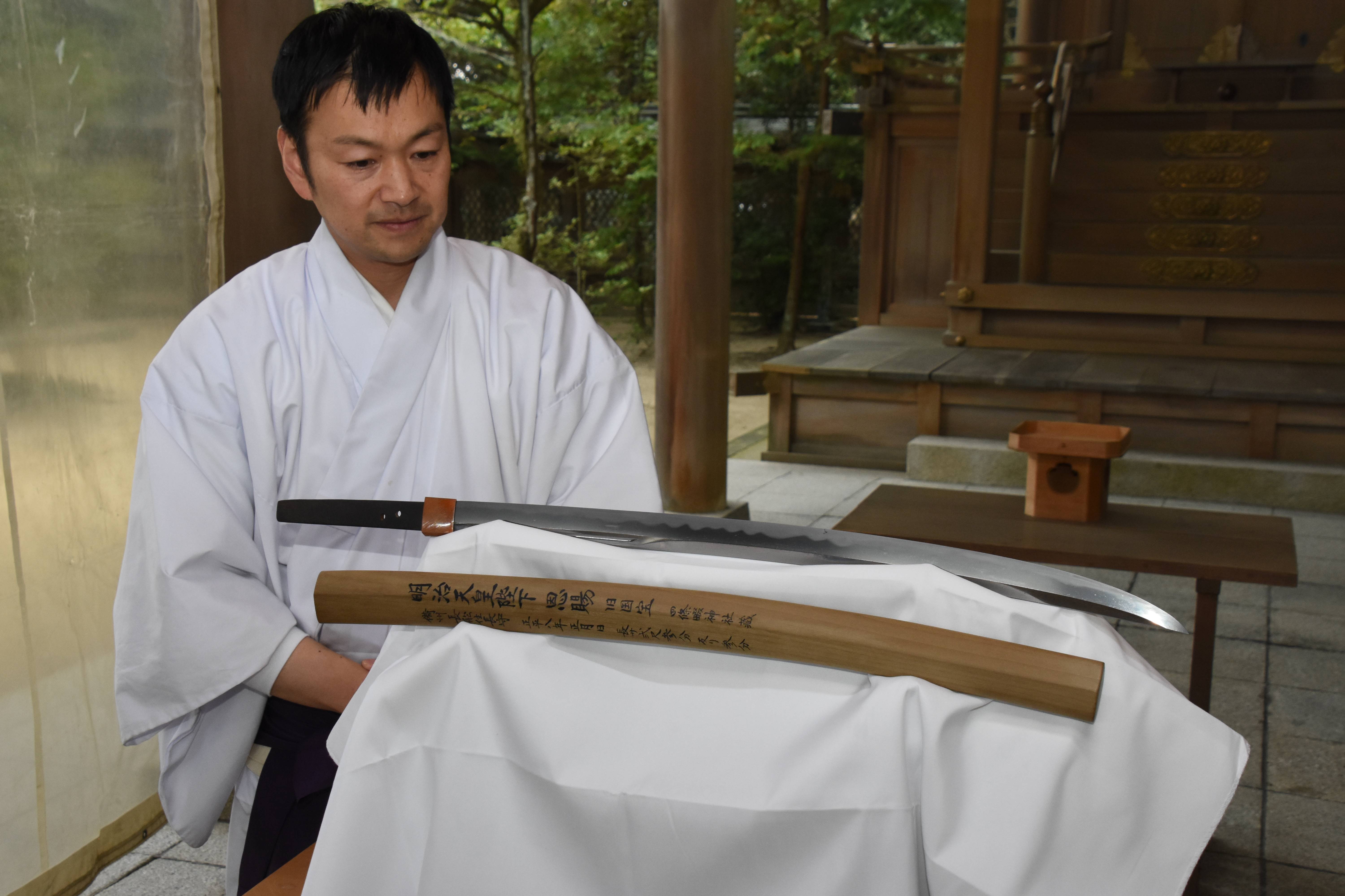 明治天皇から賜った南北朝時代の刀初公開 大阪・四條畷神社で3、4両日 - 産経ニュース