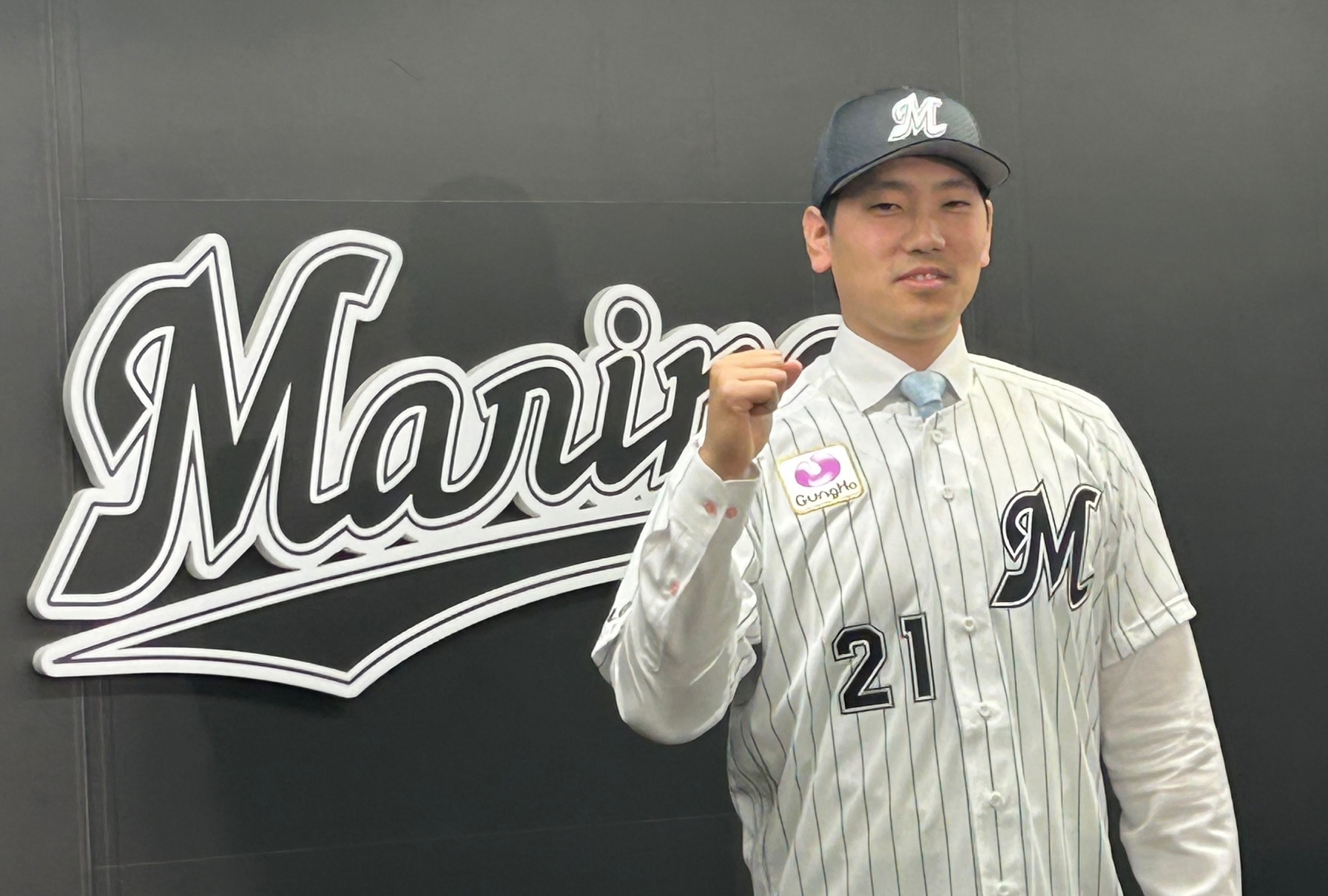 ソフトバンクホークス　石川柊太選手　ウォームアップシャツ本人使用 ソフトバンクホークス 石川柊太選手 ウォームアップシャツ本人使用