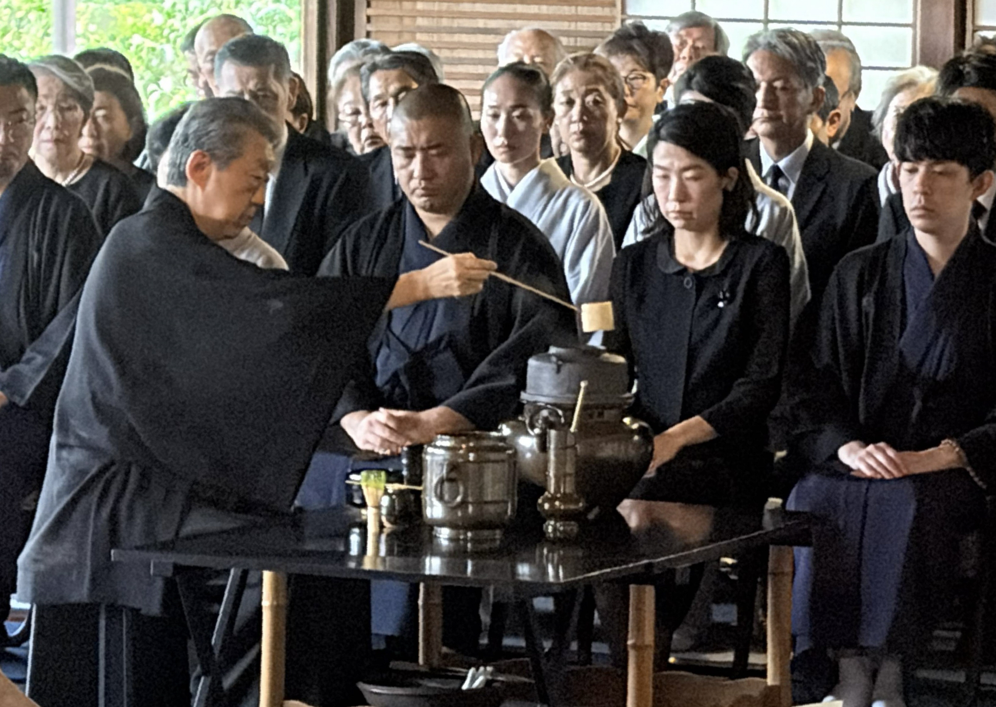 茶道裏千家前家元、千玄室さんの一周忌法要・追善茶会 京都の大徳寺聚