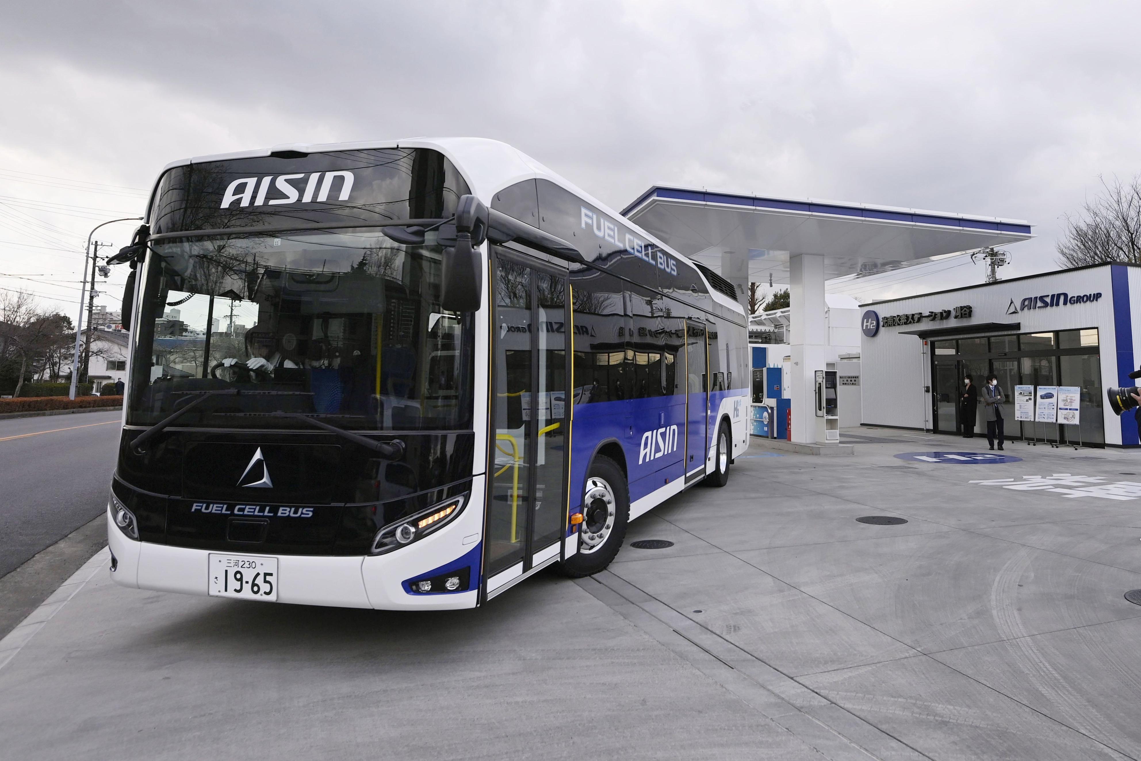 通勤に燃料電池バス トヨタ系4社が導入 - 産経ニュース