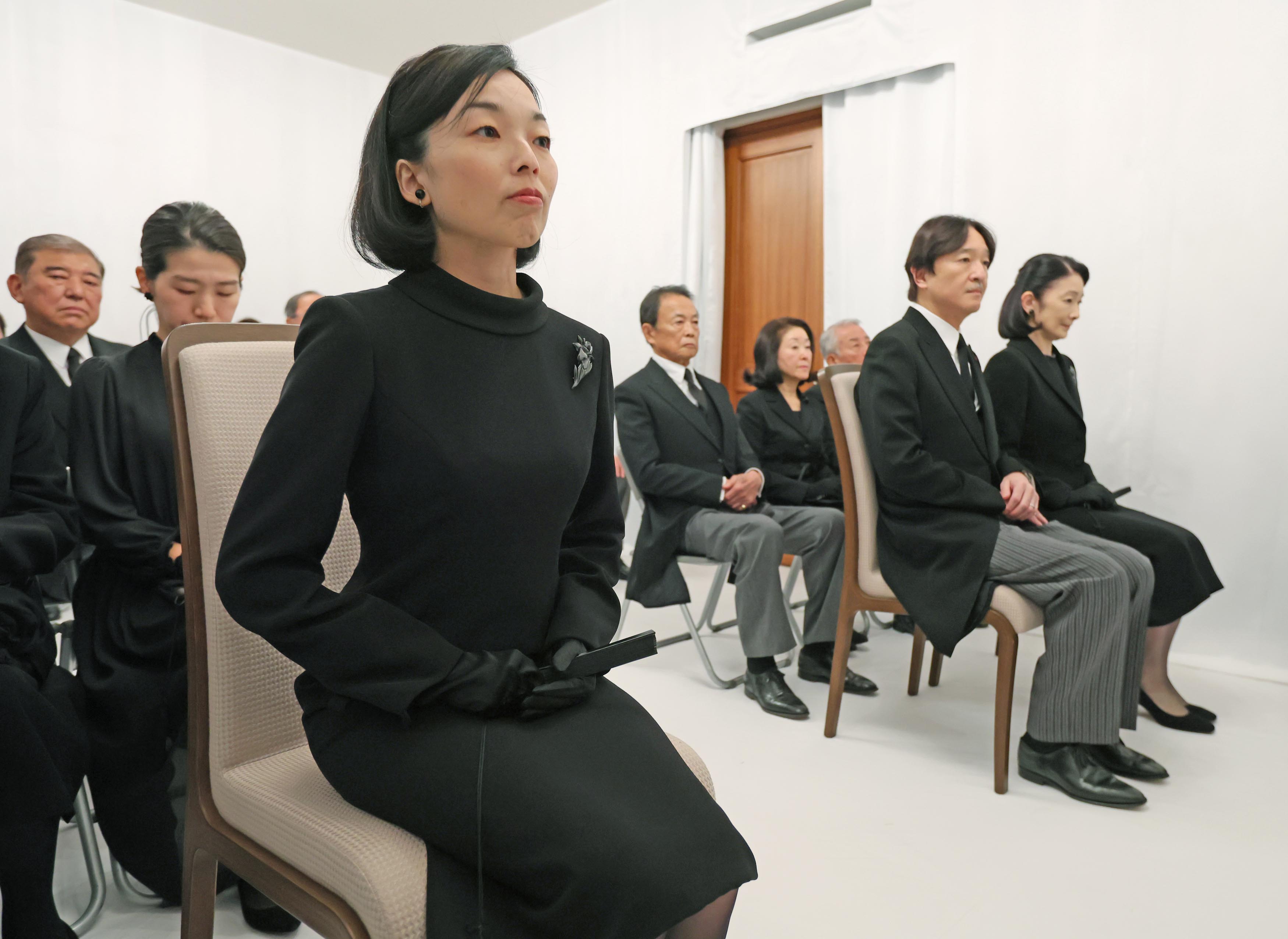 京子さま専用！③ 三笠宮妃百合子さまのお通夜営まれる 両陛下、先立ちご拝礼 - 産経ニュース