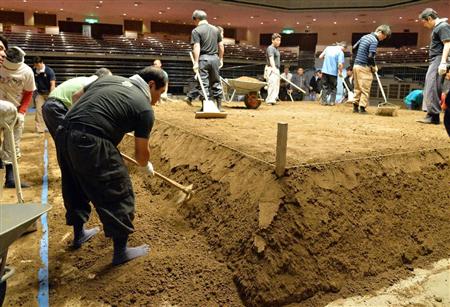 特命記者 土俵完成までの３日間 1 4ページ サンスポ