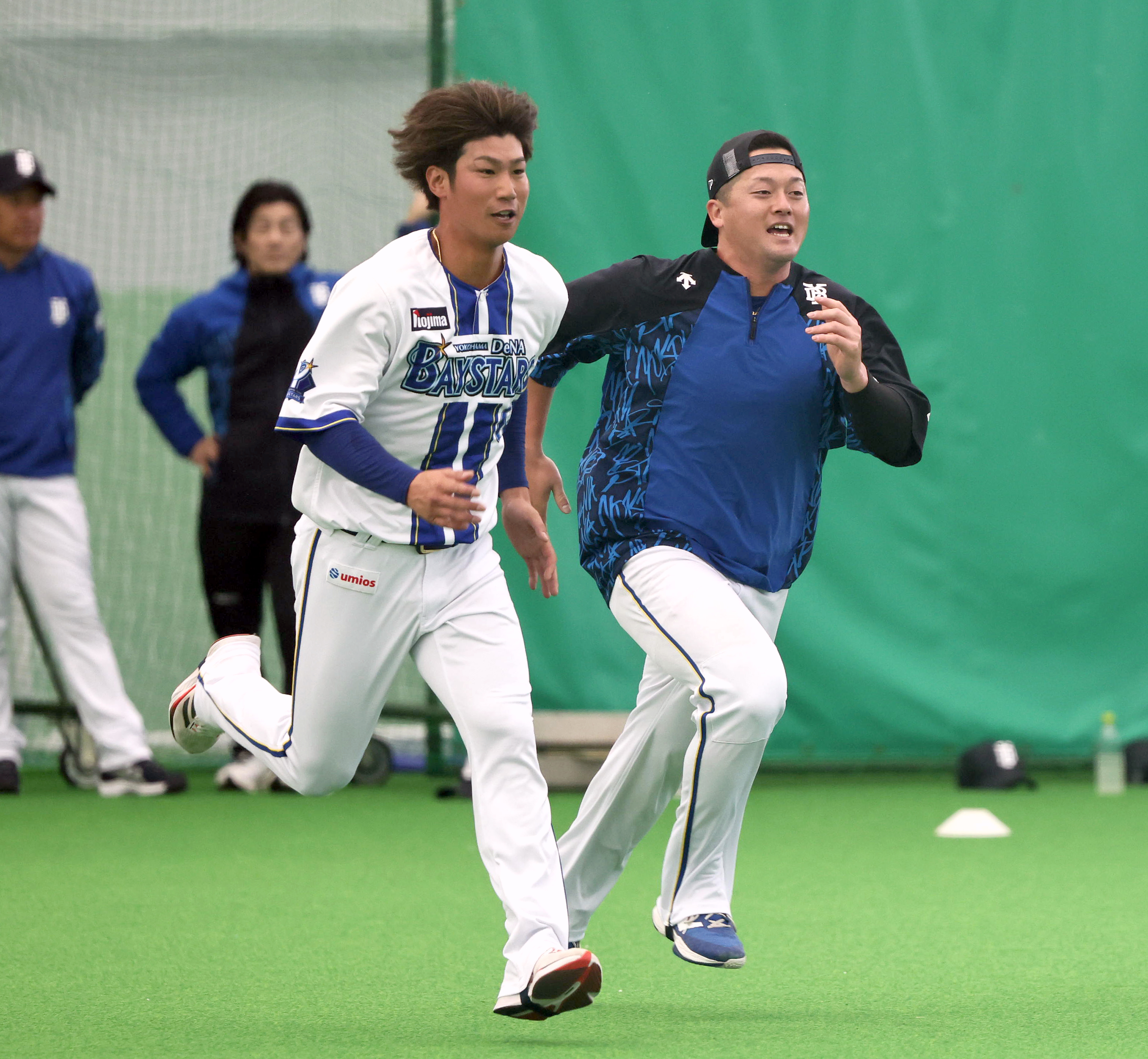 DeNA・浜将乃介、1軍合流初日のあいさつでナインの心つかむ 外野の定 