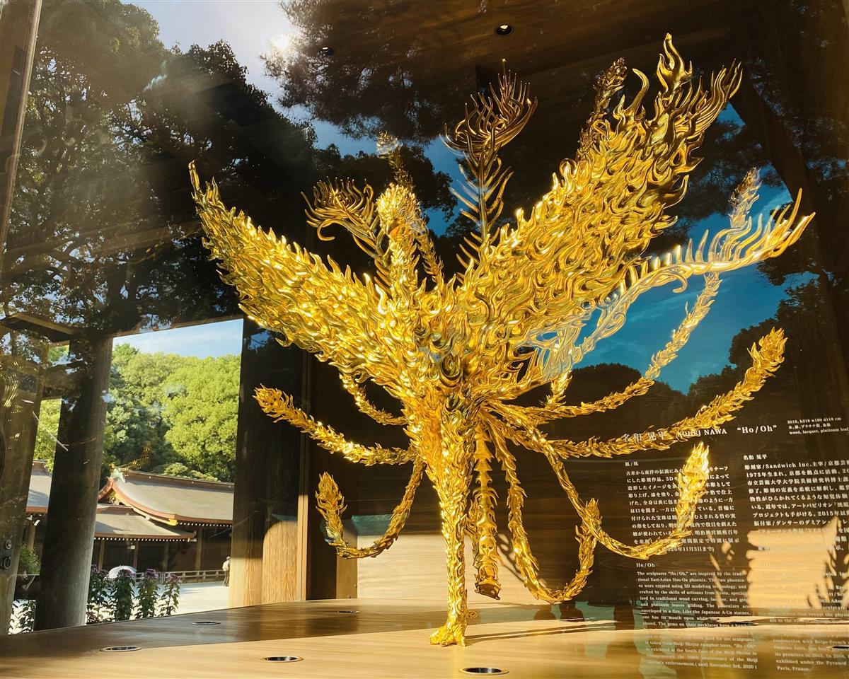 アート・ウォッチング】人々を導く聖なる雲鹿 名和晃平の個展
